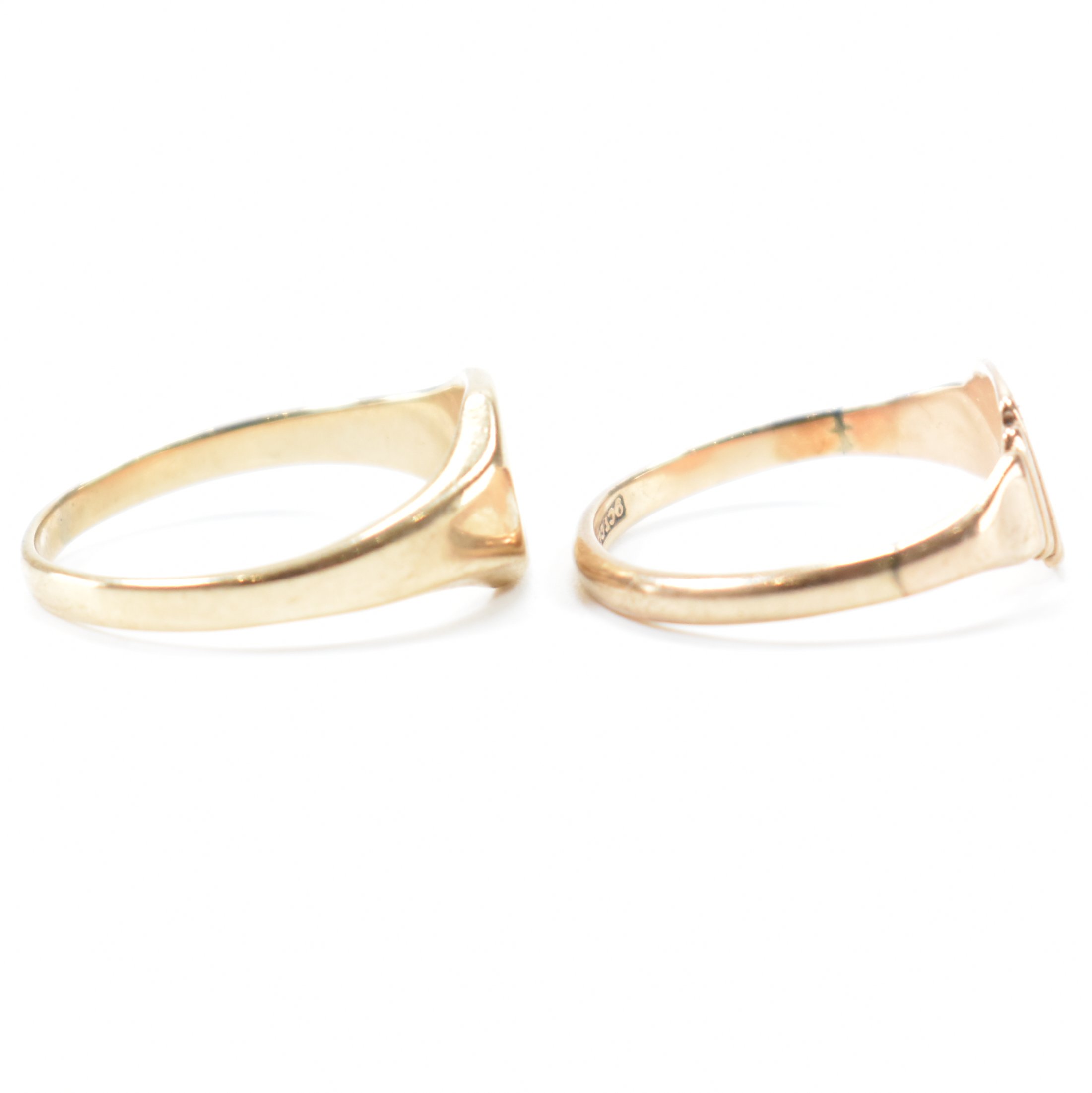 TWO 9CT GOLD SIGNET RINGS - Image 4 of 7