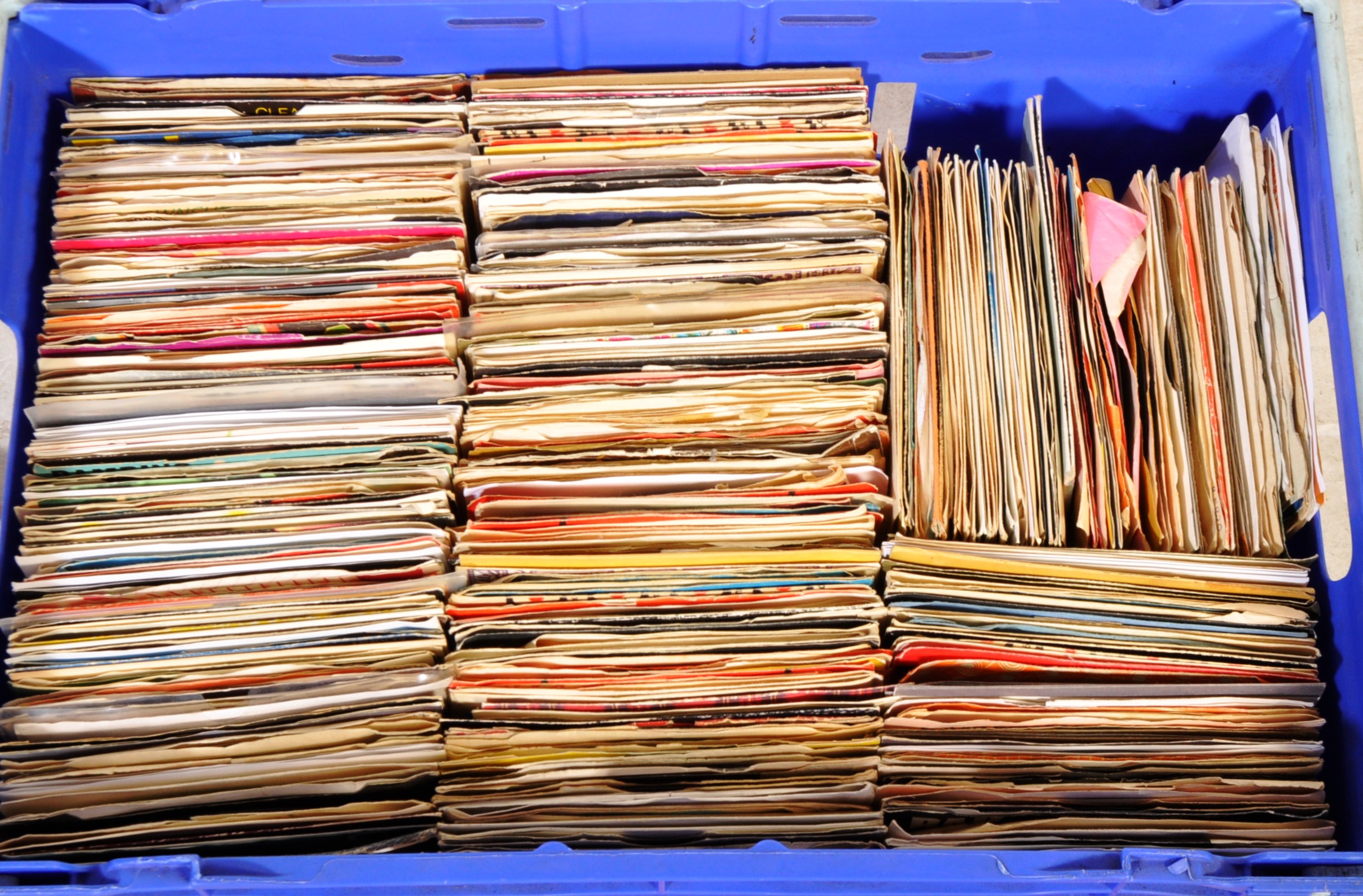 LARGE COLLECTION OF APPROX 600 45RPM 7"VINYL SINGLES - Image 6 of 6
