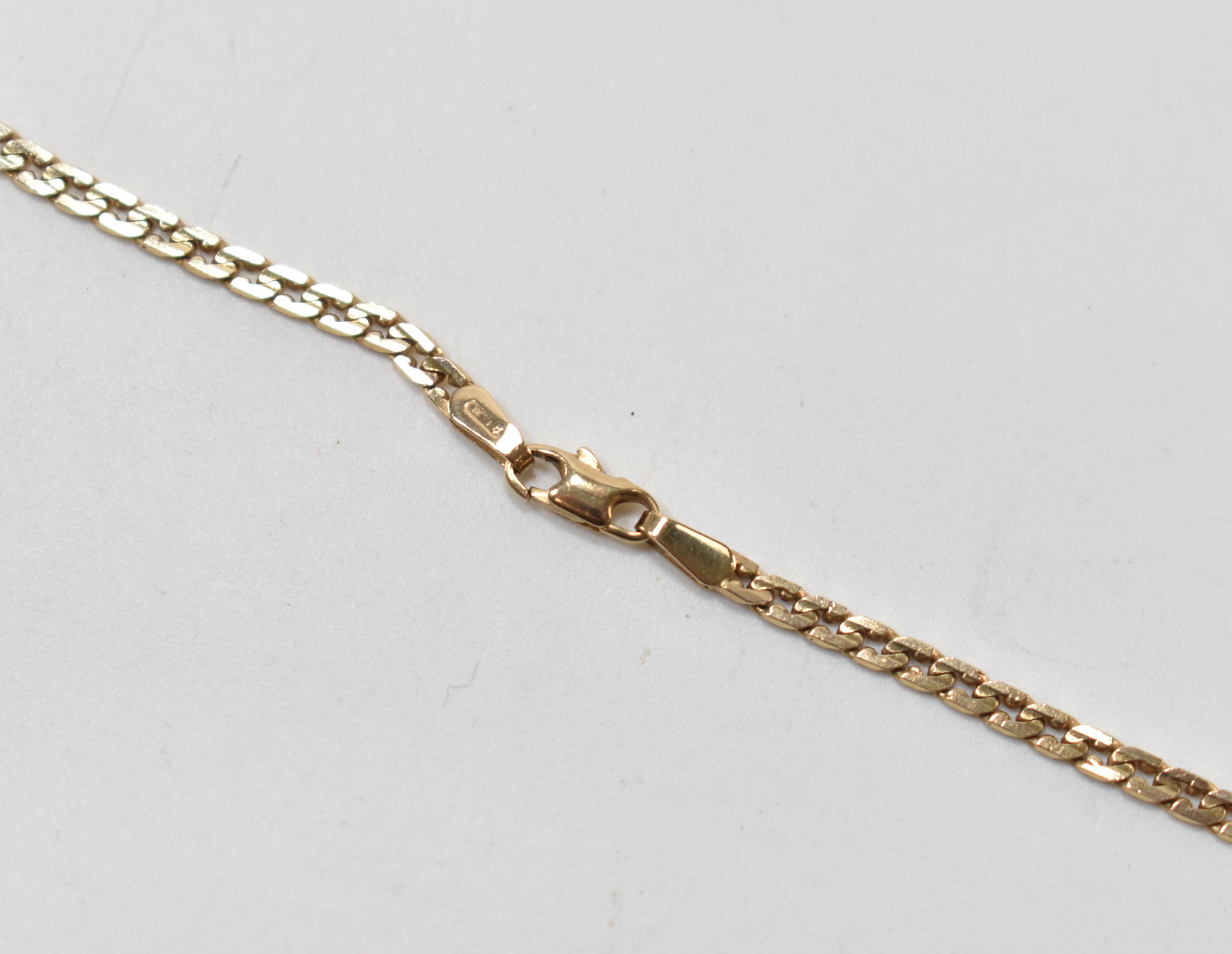 HALLMARKED 9CT GOLD CURB LINK CHAIN NECKLACE - Image 4 of 5