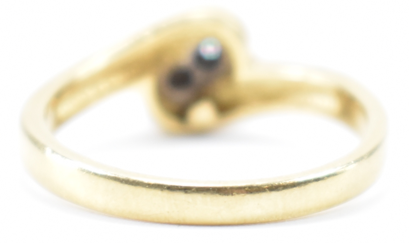 HALLMARKED 18CT GOLD & DIAMOND CROSSOVER RING - Image 4 of 7