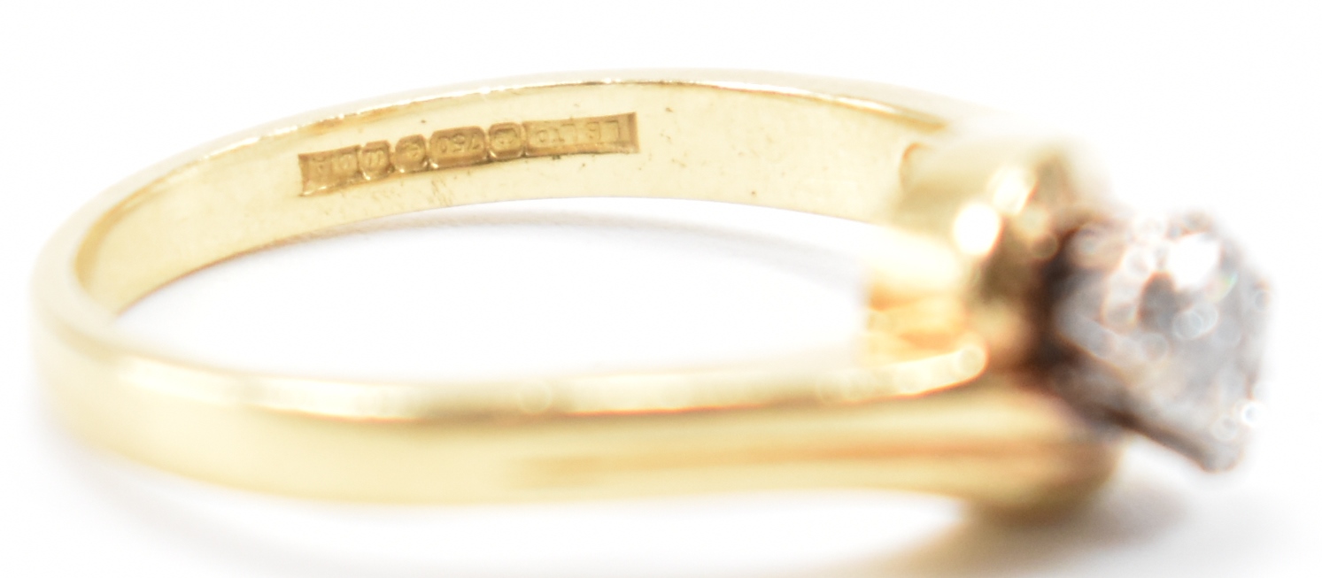 HALLMARKED 18CT GOLD & DIAMOND CROSSOVER RING - Image 6 of 7