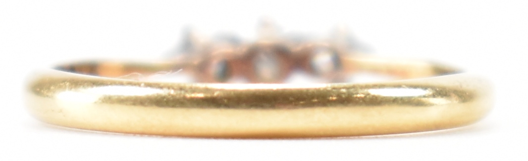 VINTAGE 18CT GOLD & DIAMOND 3 STONE RING - Image 4 of 8