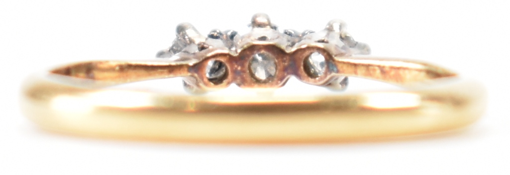 VINTAGE 18CT GOLD & DIAMOND 3 STONE RING - Image 3 of 8