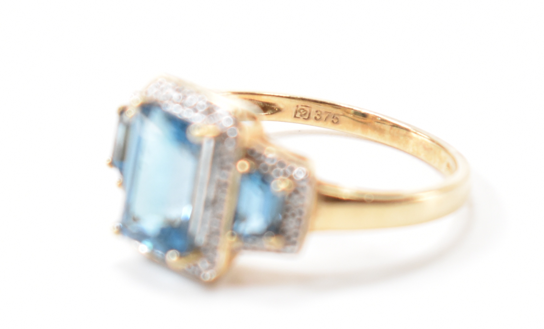 HALLMARKED 9CT GOLD DIAMOND & BLUE STONE RING - Image 7 of 9