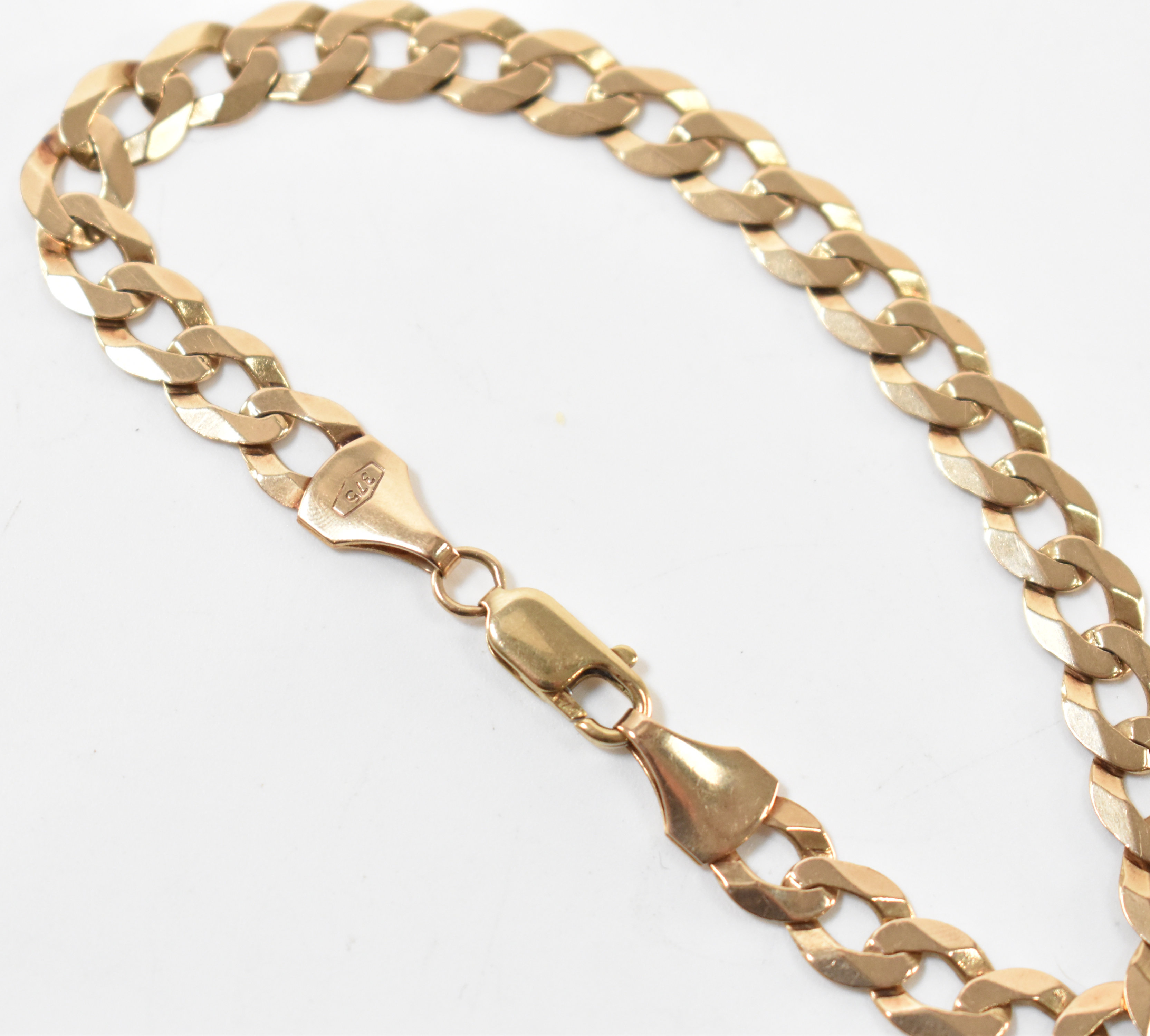 VINTAGE GOLD FLAT CURB LINK BRACELET - Image 3 of 3