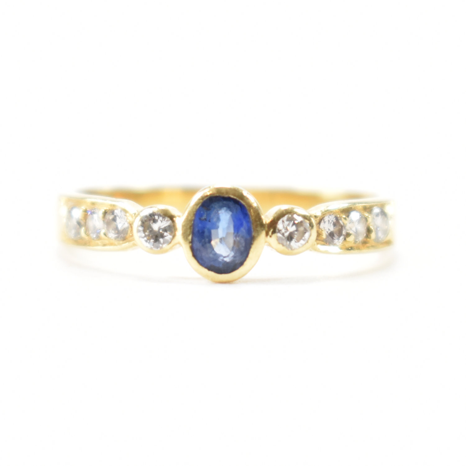 18CT GOLD SAPPHIRE & DIAMOND RING