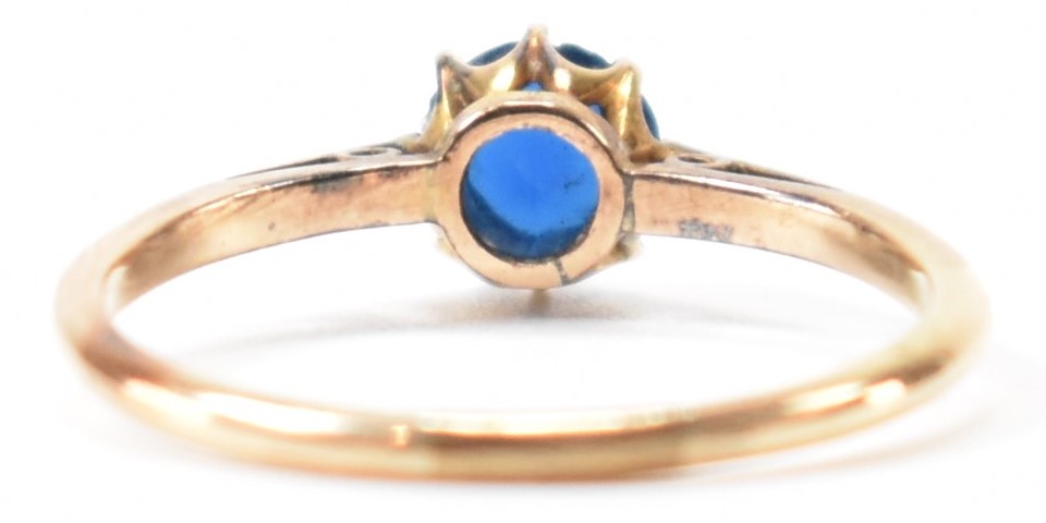 VINTAGE GOLD & BLUE STONE RING - Image 3 of 6