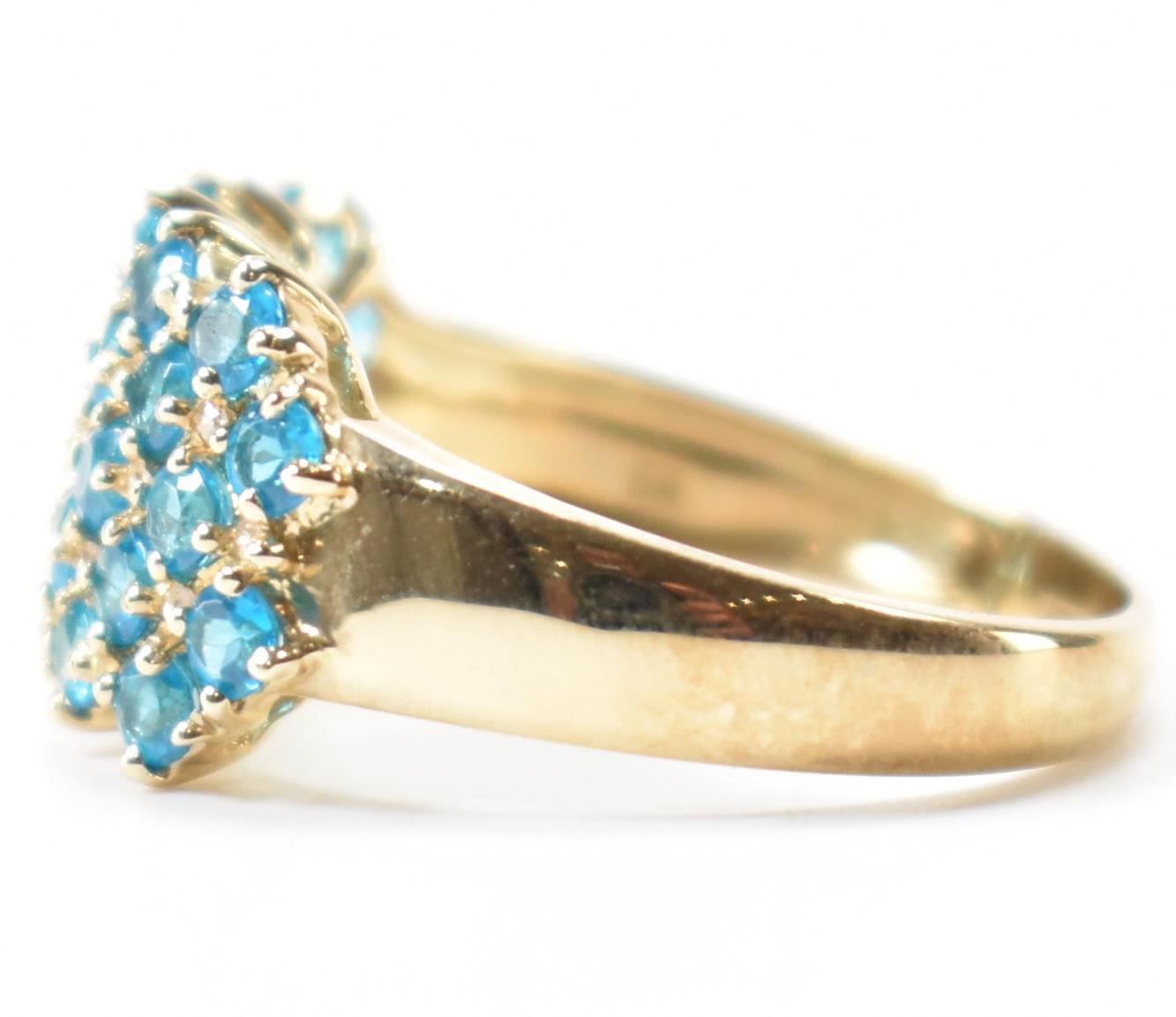 HALLMARKED 9CT GOLD DIAMOND & BLUE STONE CLUSTER RING - Image 2 of 9