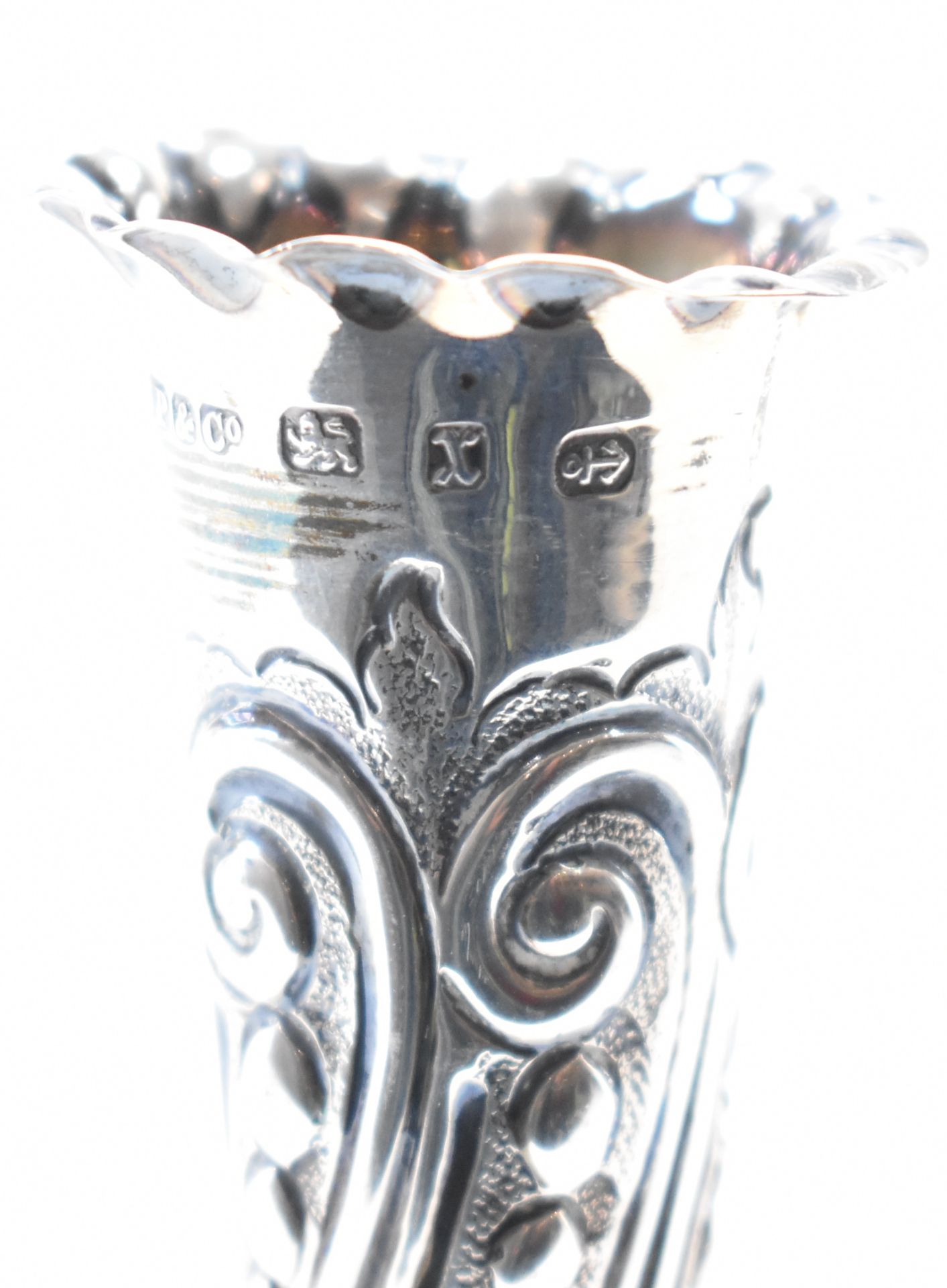 PAIR OF EDWARDIAN SILVER HALLMARKED SPILL VASES - Image 4 of 6