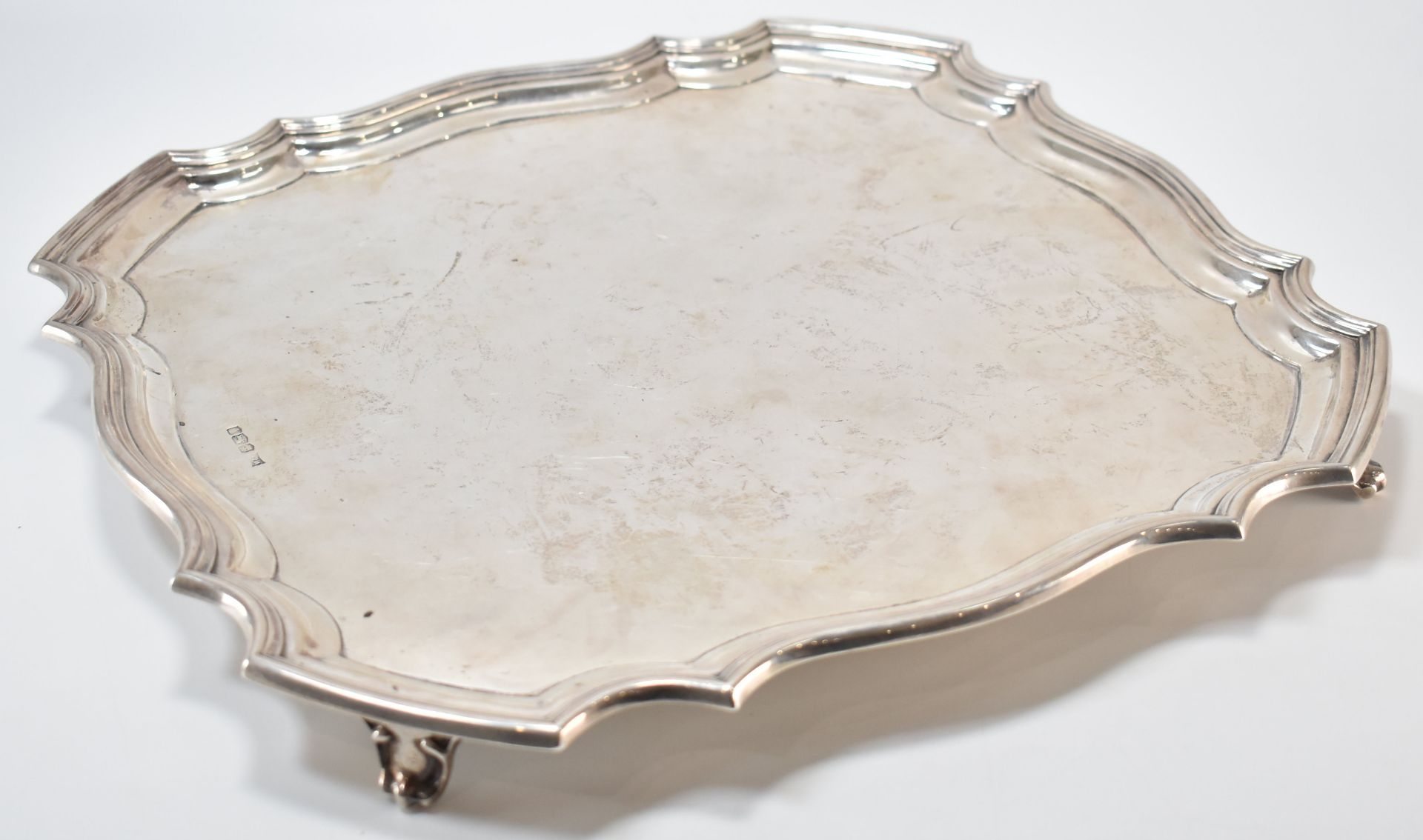 1930S ART DECO ERA SILVER HALLMARKED TAZZA TRAY - Image 3 of 4