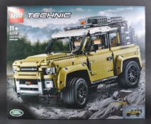 LEGO SET - LEGO TECHNIC - 42110 - LAND ROVER DEFENDER