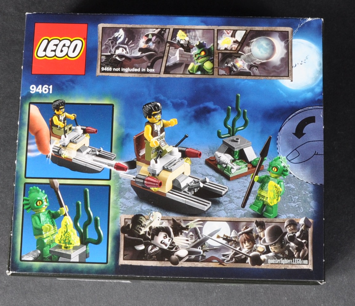 LEGO SETS - MONSTER FIGHTERS - 9461 - THE SWAMP CREATURE - Image 5 of 10