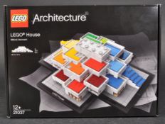 LEGO SET - LEGO ARCHITECTURE - 21037 - LEGO HOUSE
