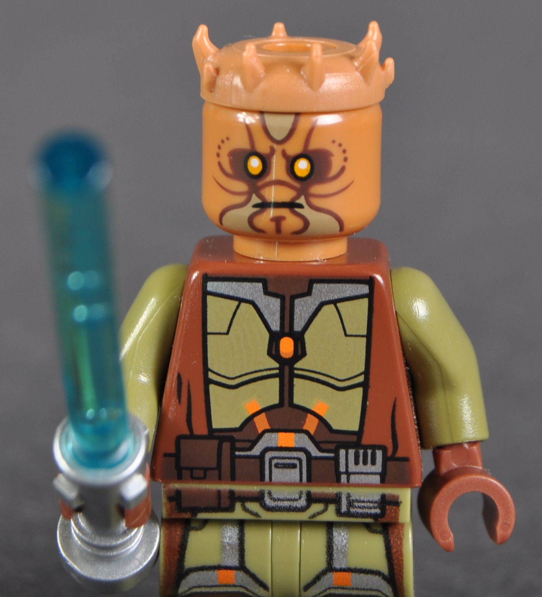 LEGO MINIFIGURE - STAR WARS - JEDI KNIGHT ' KAO CEN DARACH ' - Image 2 of 5