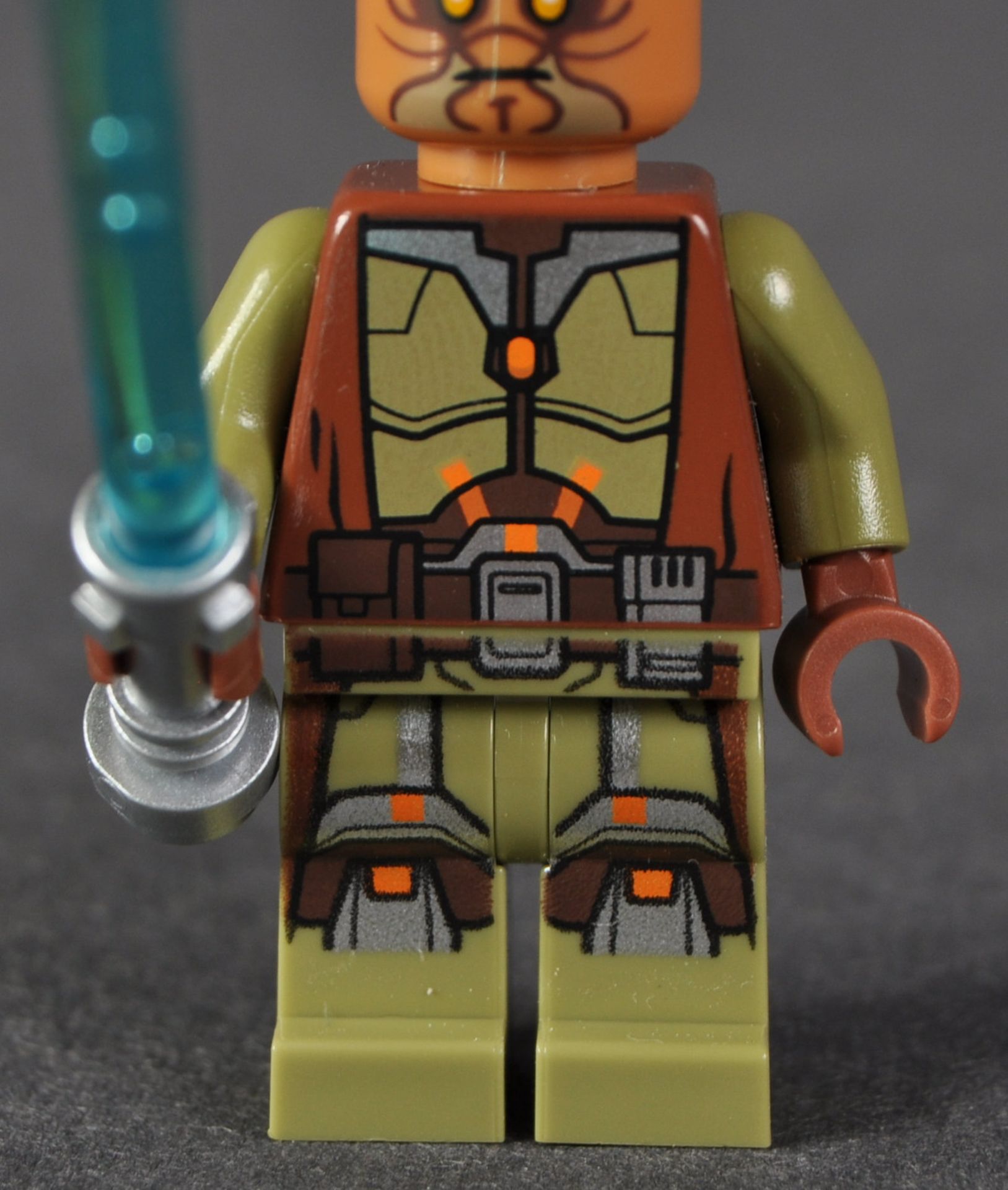 LEGO MINIFIGURE - STAR WARS - JEDI KNIGHT ' KAO CEN DARACH ' - Image 3 of 5