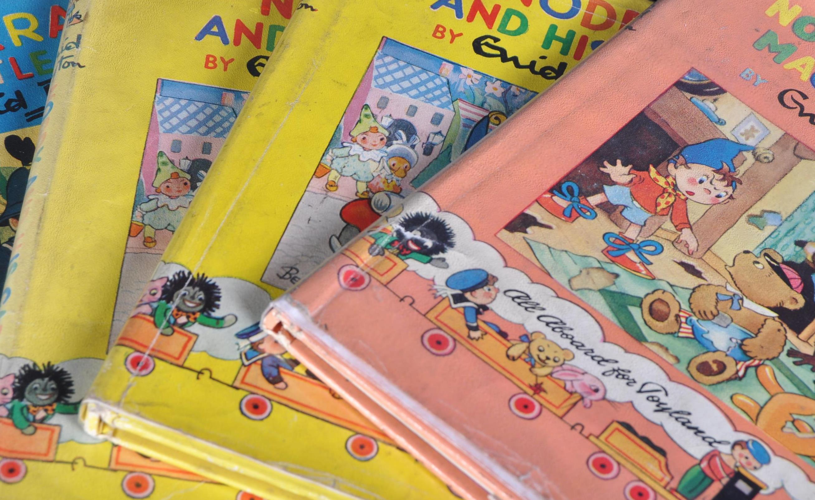 COLLECTION OF VINTAGE ENID BLYTON NODDY BOOKS - Image 4 of 8