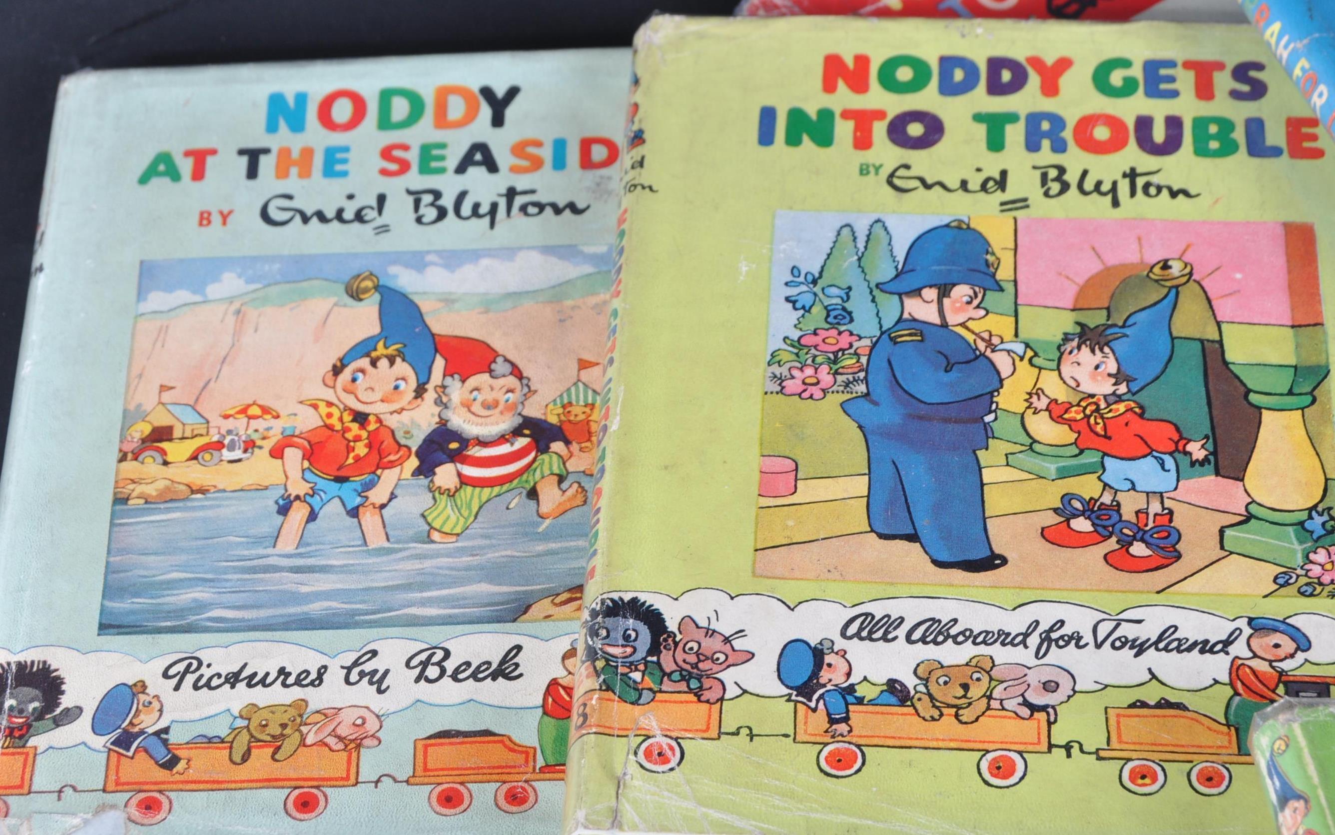 COLLECTION OF VINTAGE ENID BLYTON NODDY BOOKS - Image 3 of 8