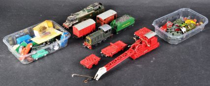 COLLECTION OF ASSORTED TRACKSIDE DIECAST, ENGINES & ACCESSORIES