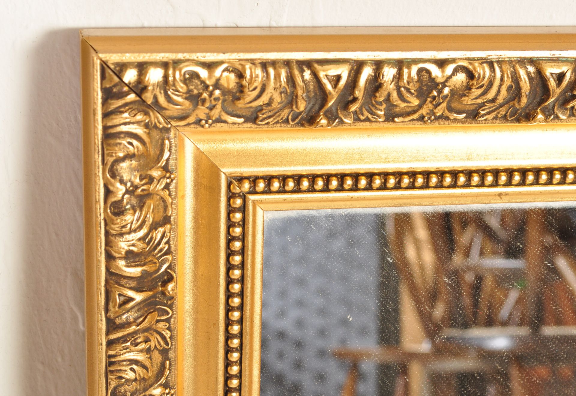 VINTAGE GILT WALL HANGING MIRROR - Bild 2 aus 2