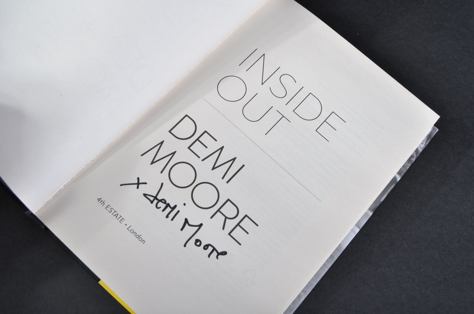 DEMI MOORE - A MEMOIR - AUTOGRAPHED BOOK AUTOBIOGRAPHY - Image 2 of 3