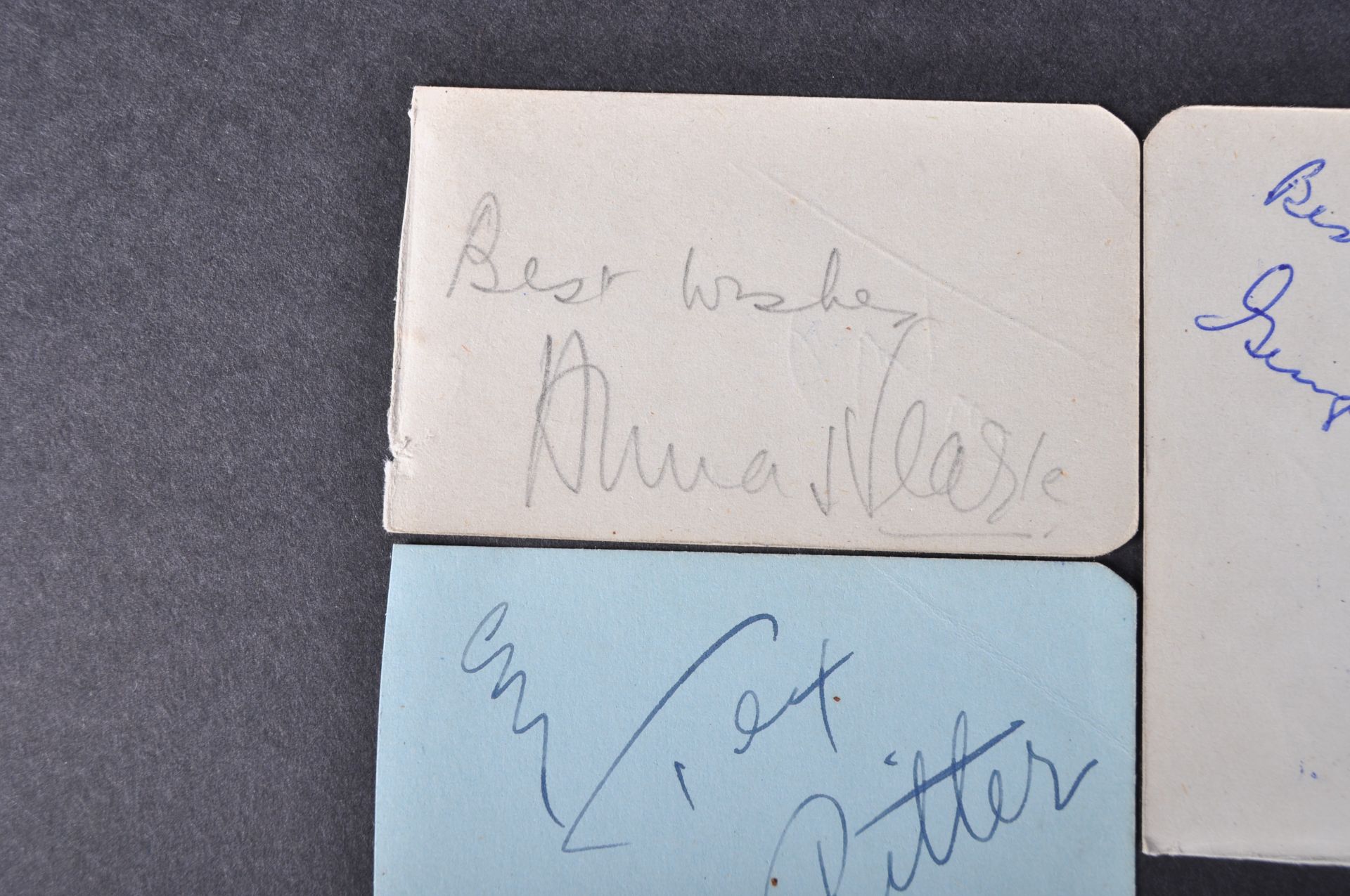 AUTOGRAPHS - SELECTION FROM VINTAGE ALBUM - BING CROSBY ETC - Bild 4 aus 5