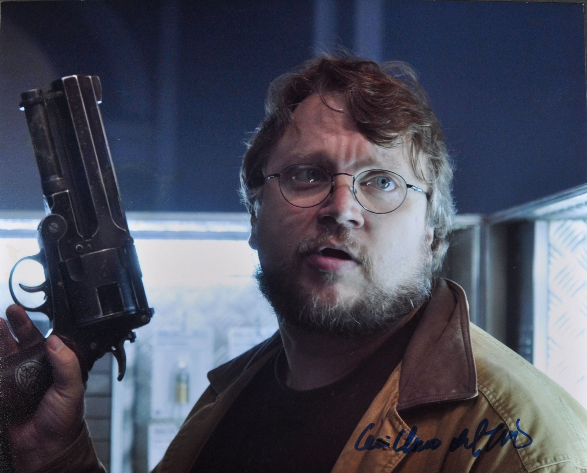 GUILLERMO DEL TORO - HELLBOY DIRECTOR - SIGNED PHOTO - AFTAL