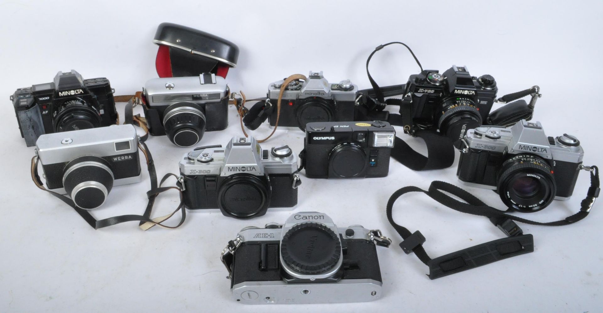 COLLECTION OF VINTAGE CAMERAS & LENS - MINOLTA & CANON