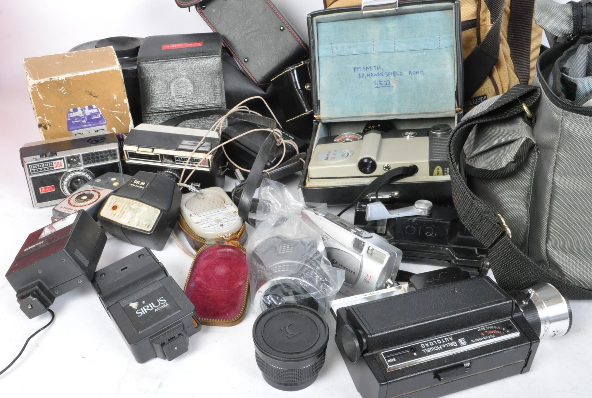 COLLECTION OF VINTAGE RETRO CAMERA & VIDEO EQUIPMENT - Image 2 of 6