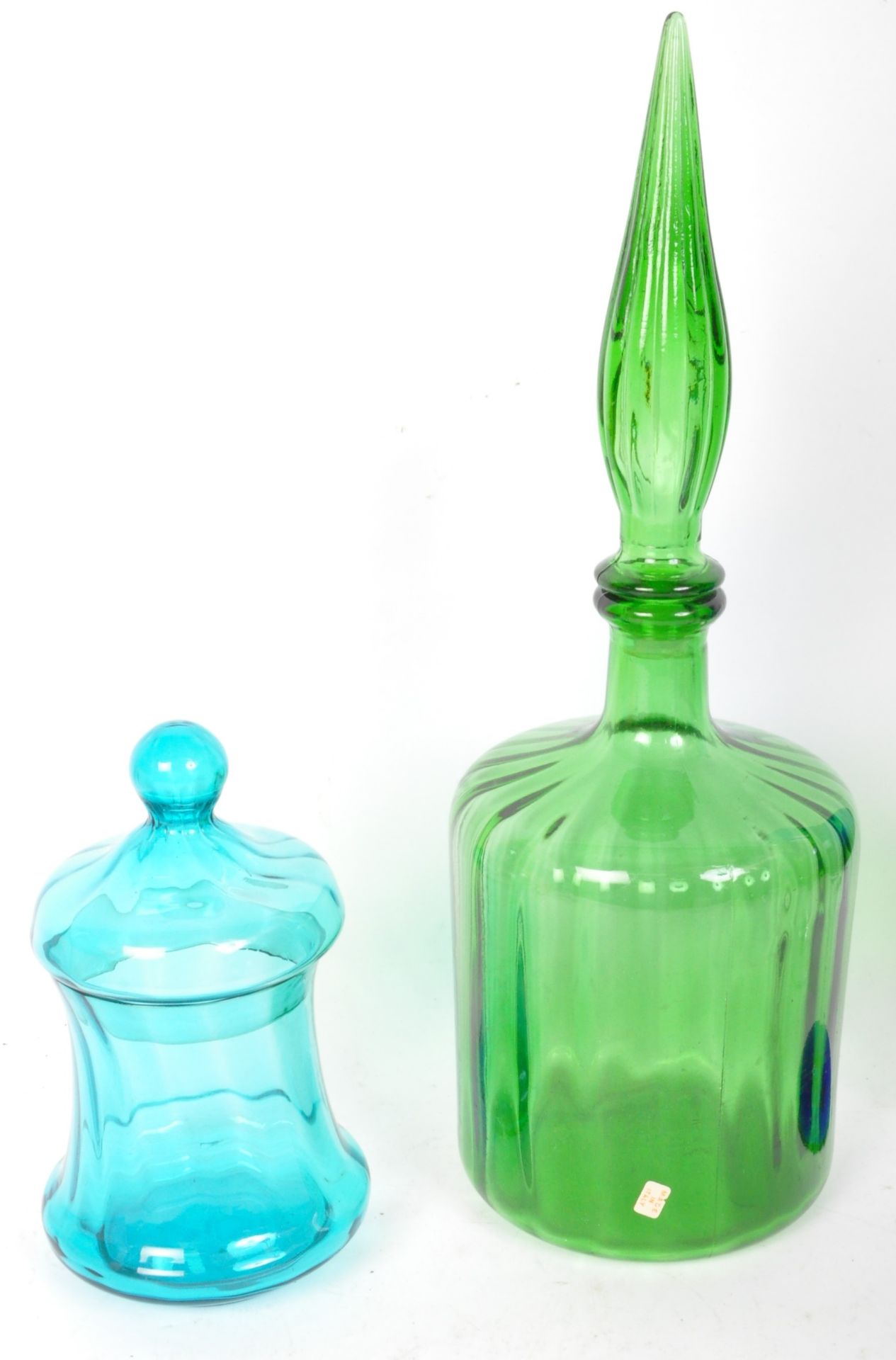 ASSORTMENT OF RETRO VINTAGE BLUE & GREEN EMPOLI STYLE CUT GLASS - Image 2 of 3