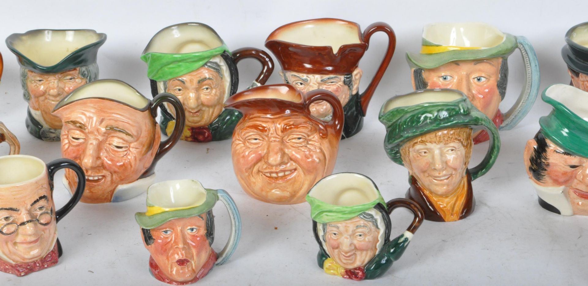 LARGE COLLECTION OF VINTAGE ROYAL DOULTON TOBY JUGS - Bild 3 aus 4