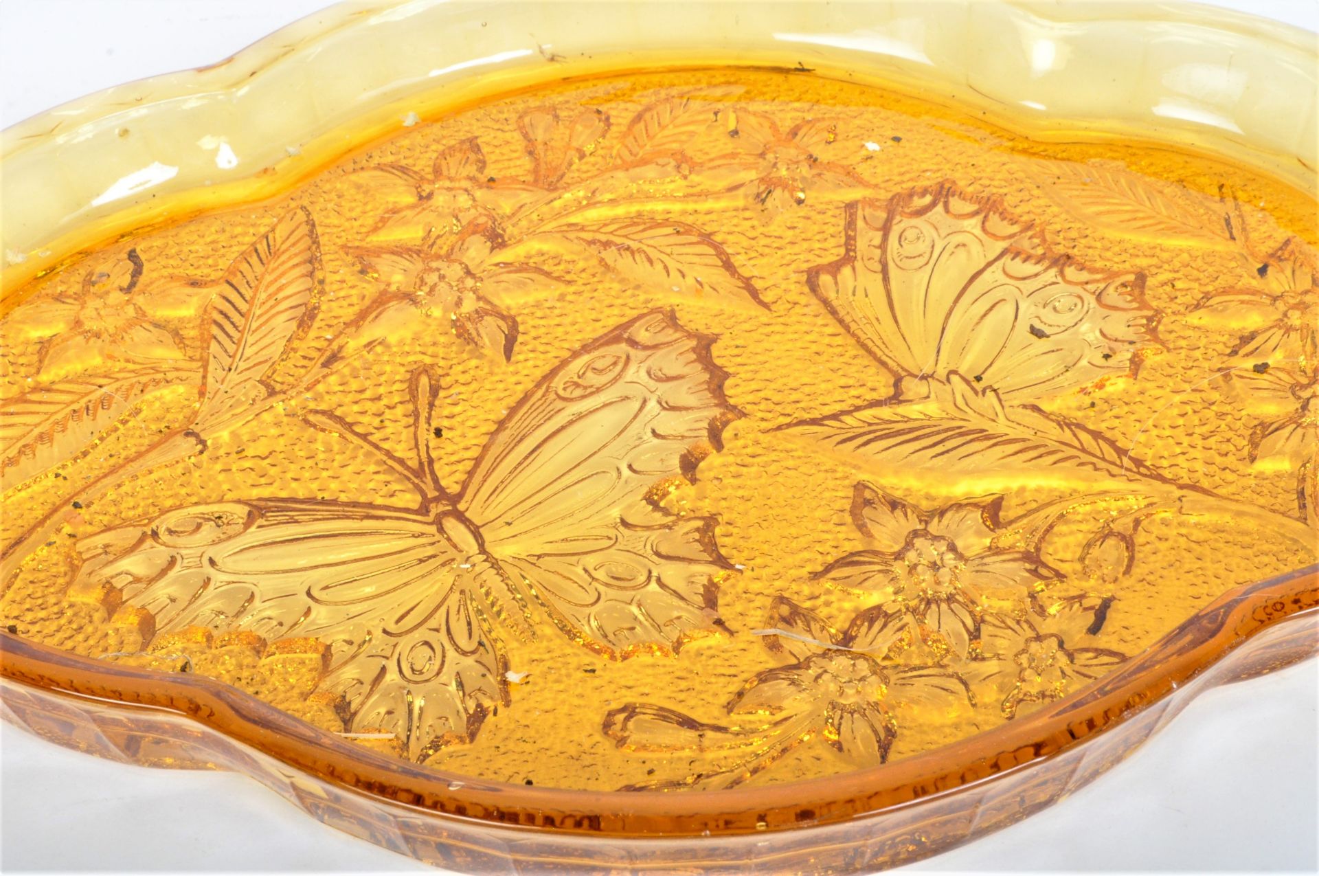 ART DECO AMBER GLASS SOWERBY BUTTERFLY VANITY SET - Image 6 of 6