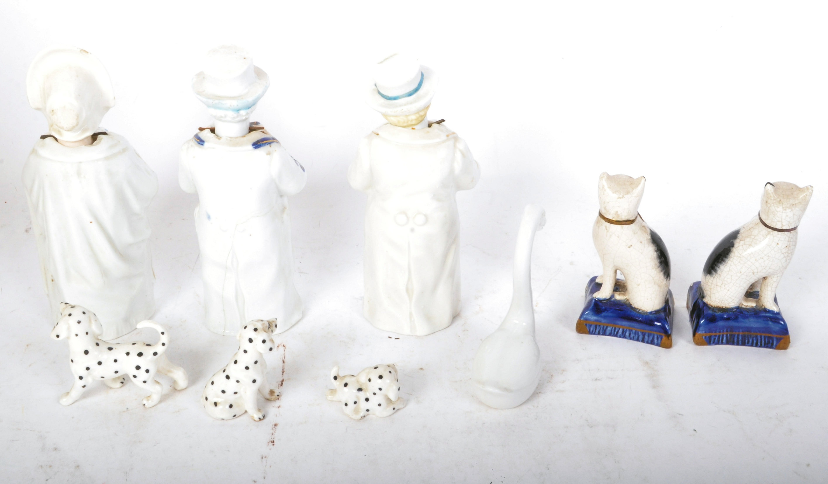 COLLECTION OF VICTORIAN 19TH CENTURY CHINA FIGURINES - Image 3 of 5