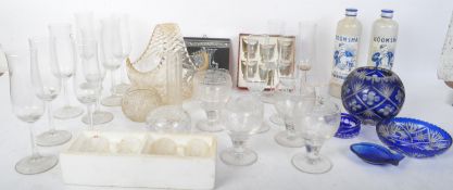 AN ASSORTMENT OF VINTAGE GLASSWARE