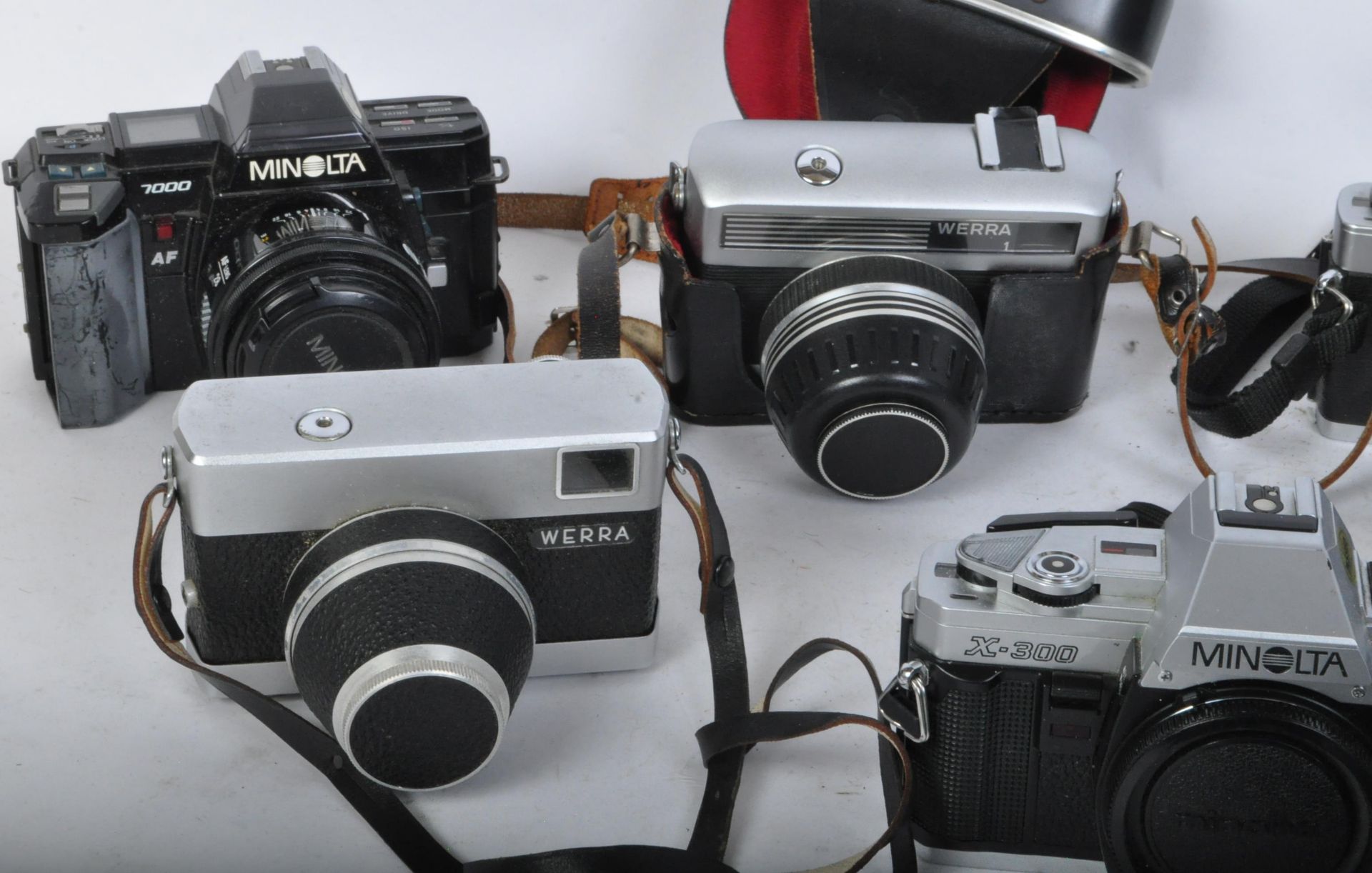 COLLECTION OF VINTAGE CAMERAS & LENS - MINOLTA & CANON - Image 2 of 5