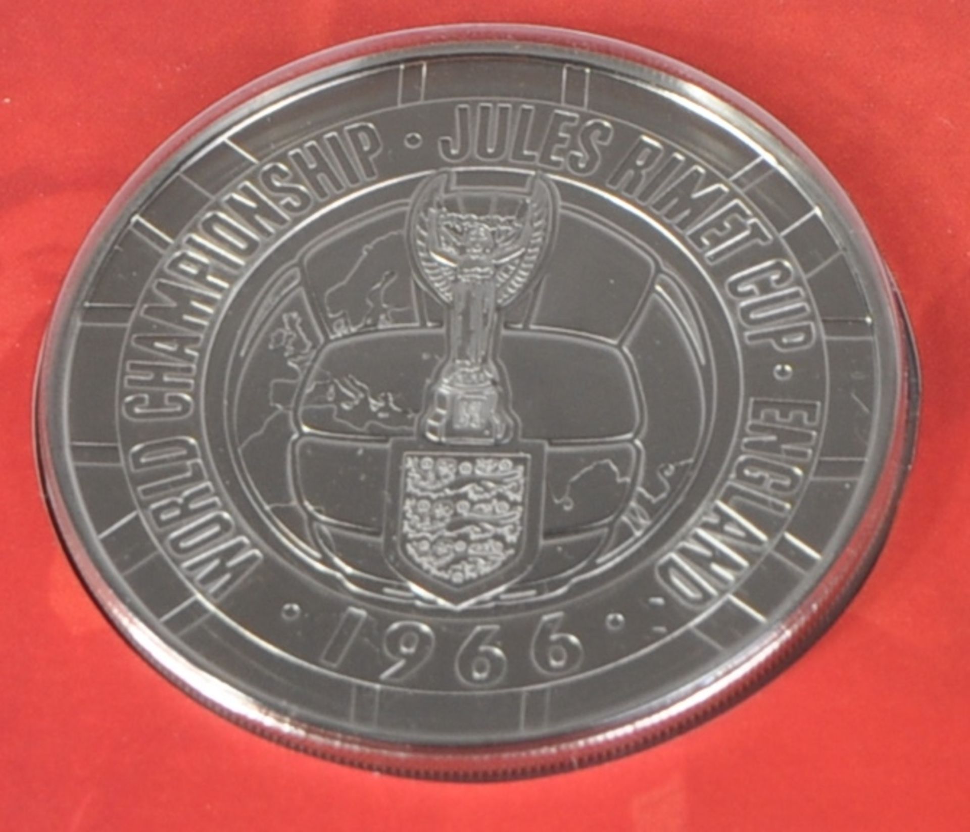 COINS - THE ROYAL MINT - COLLECTION OF £5 PRESENTATION COINS - Image 6 of 6