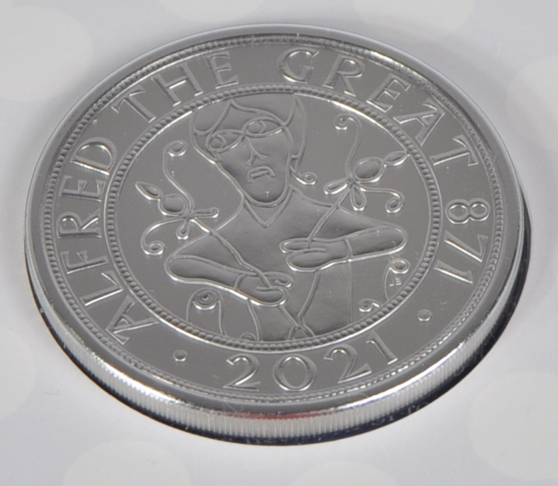 COINS - ROYAL MINT - COLLECTION OF £5 PRESENTATION COINS - Image 7 of 8