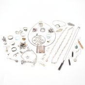 COLLECTION OF VINTAGE SILVER & WHITE METAL JEWELLERY