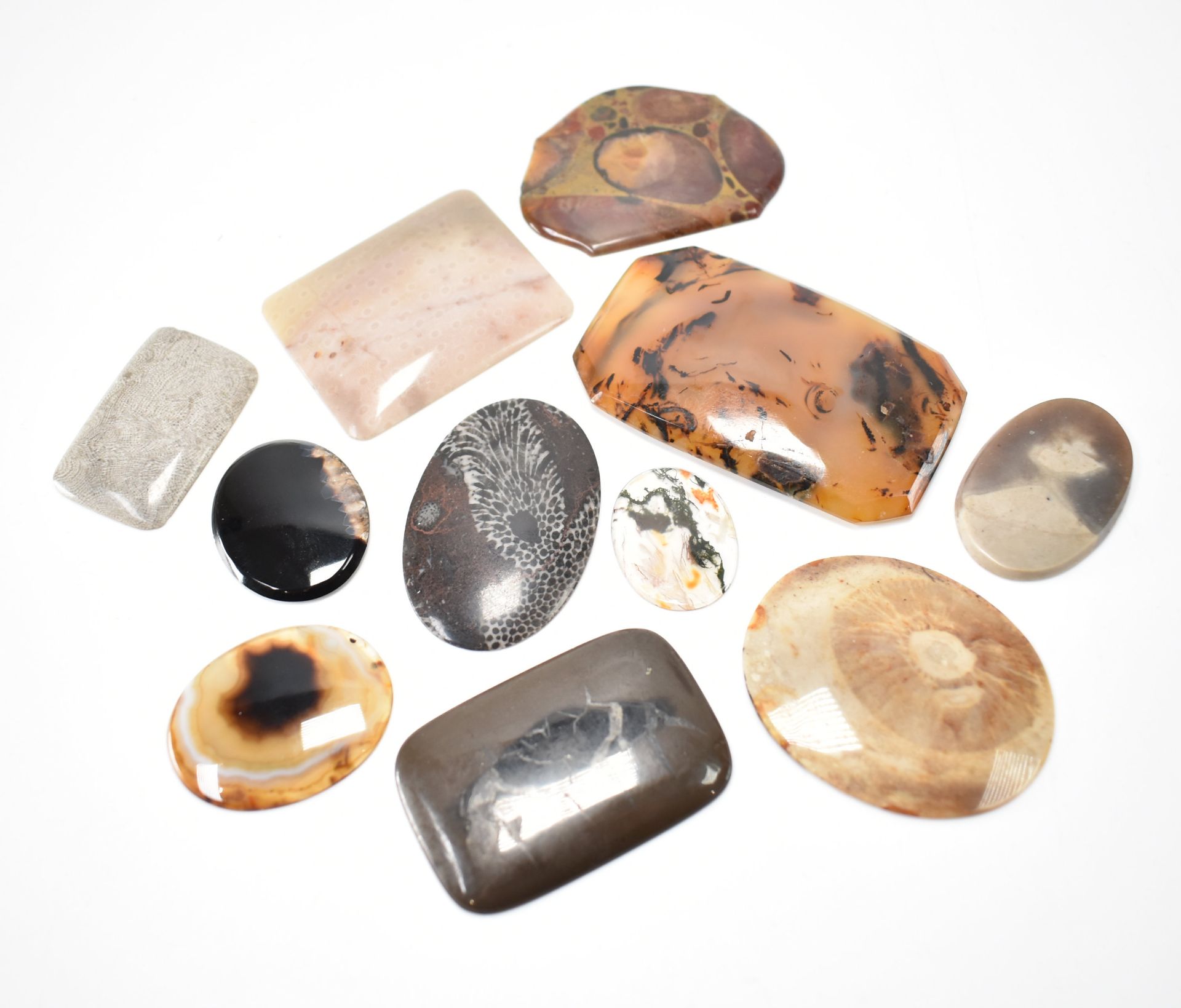 COLLECTION OF AGATE CABOCHON & SLICES