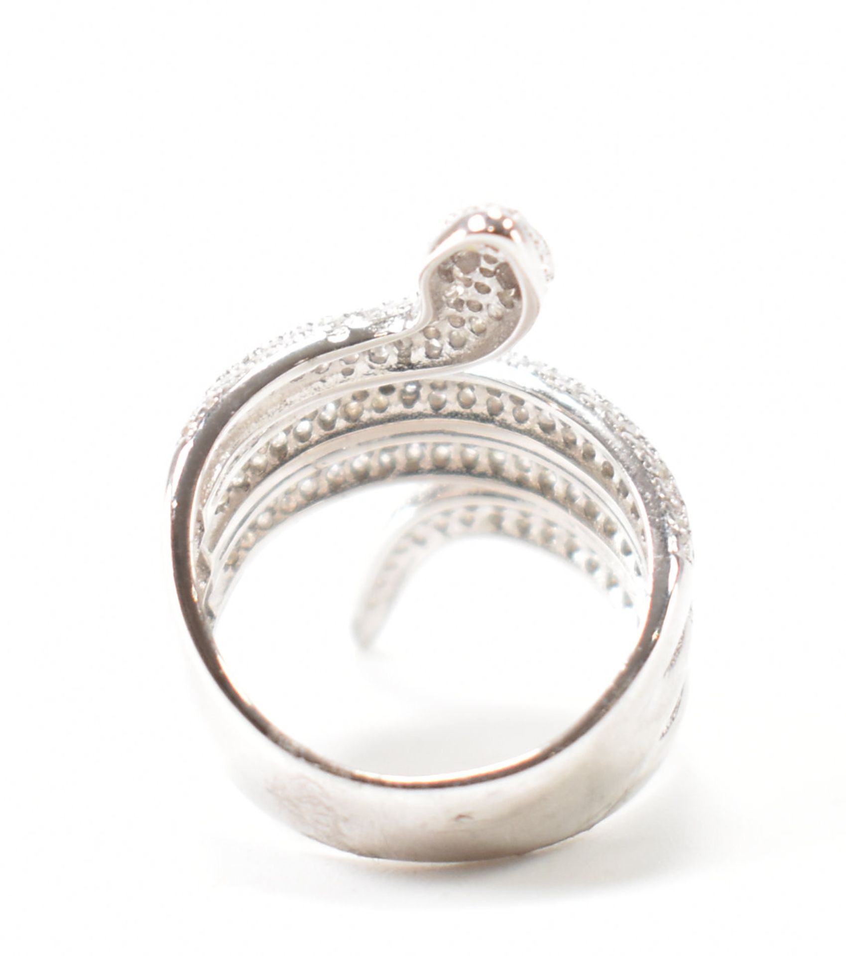 925 SILVER COILED SERPENT RING - Image 3 of 8