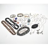 COLLECTION OF SILVER & COSTUME JEWELLERY