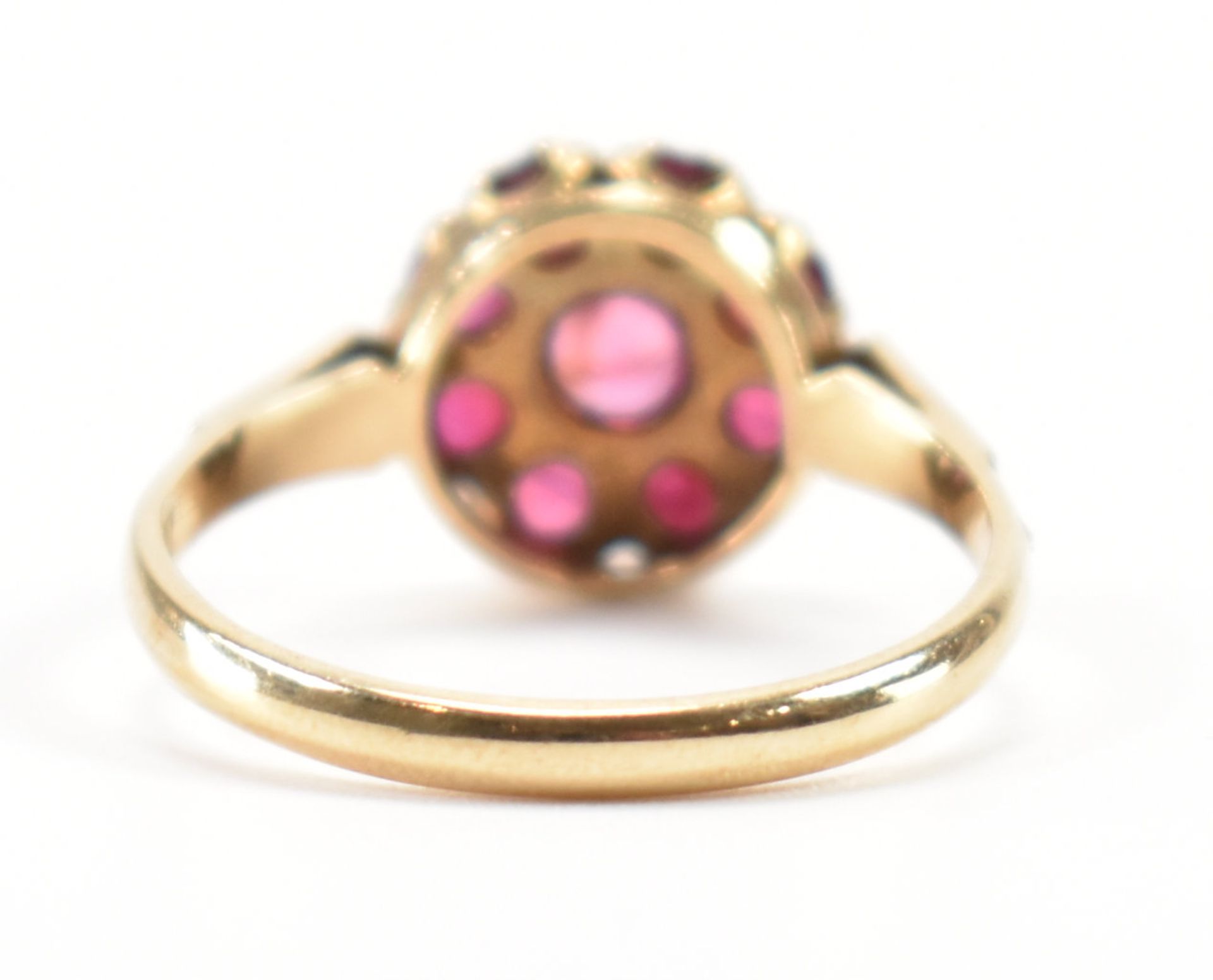 HALLMARKED 9CT GOLD & RUBY CLUSTER RING - Image 4 of 8