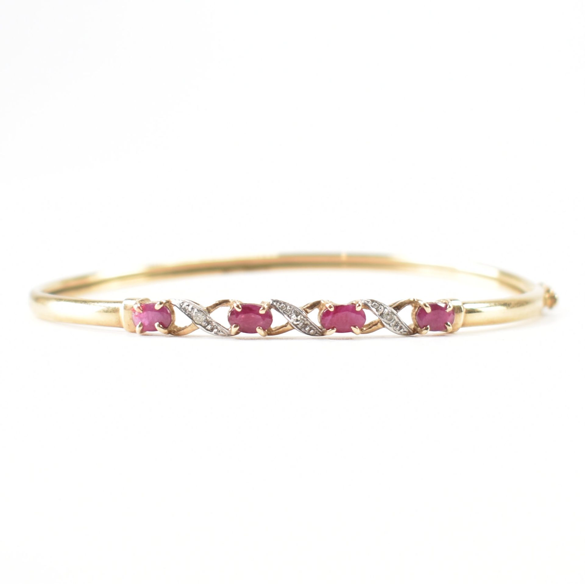 VINTAGE GOLD RUBY & DIAMOND BANGLE BRACELET