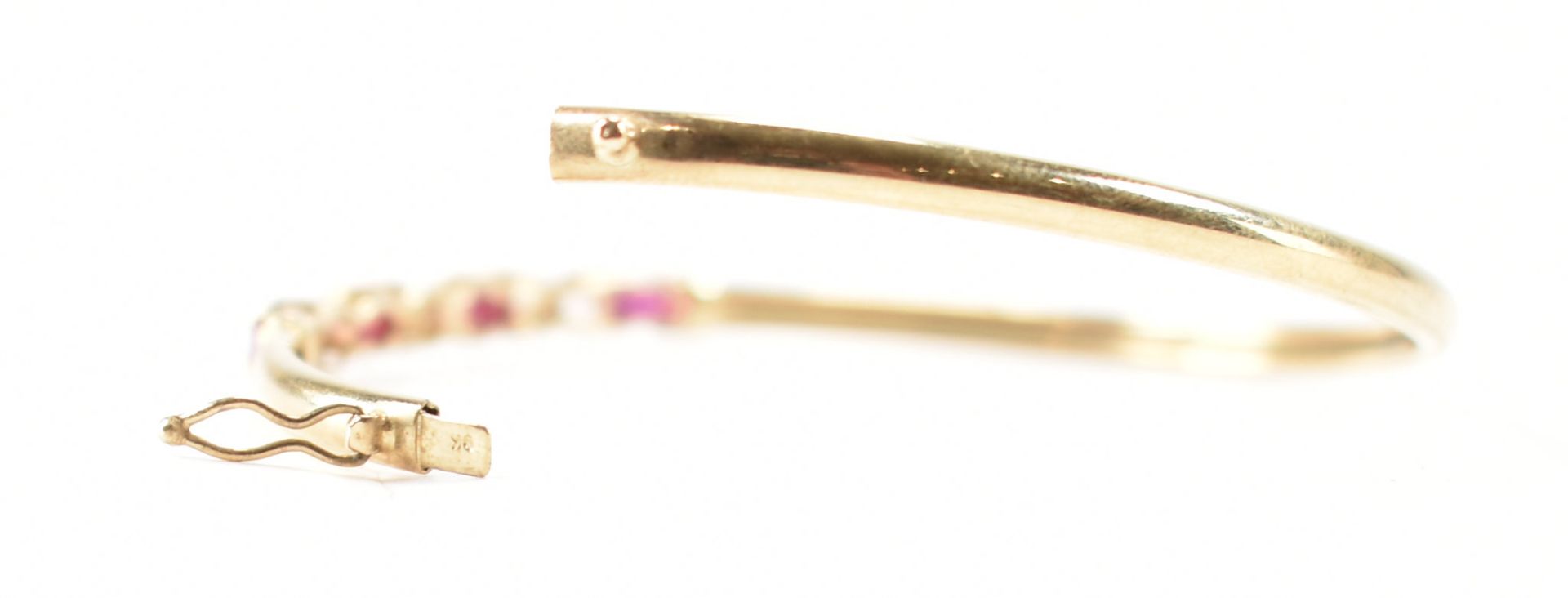 VINTAGE GOLD RUBY & DIAMOND BANGLE BRACELET - Image 4 of 6