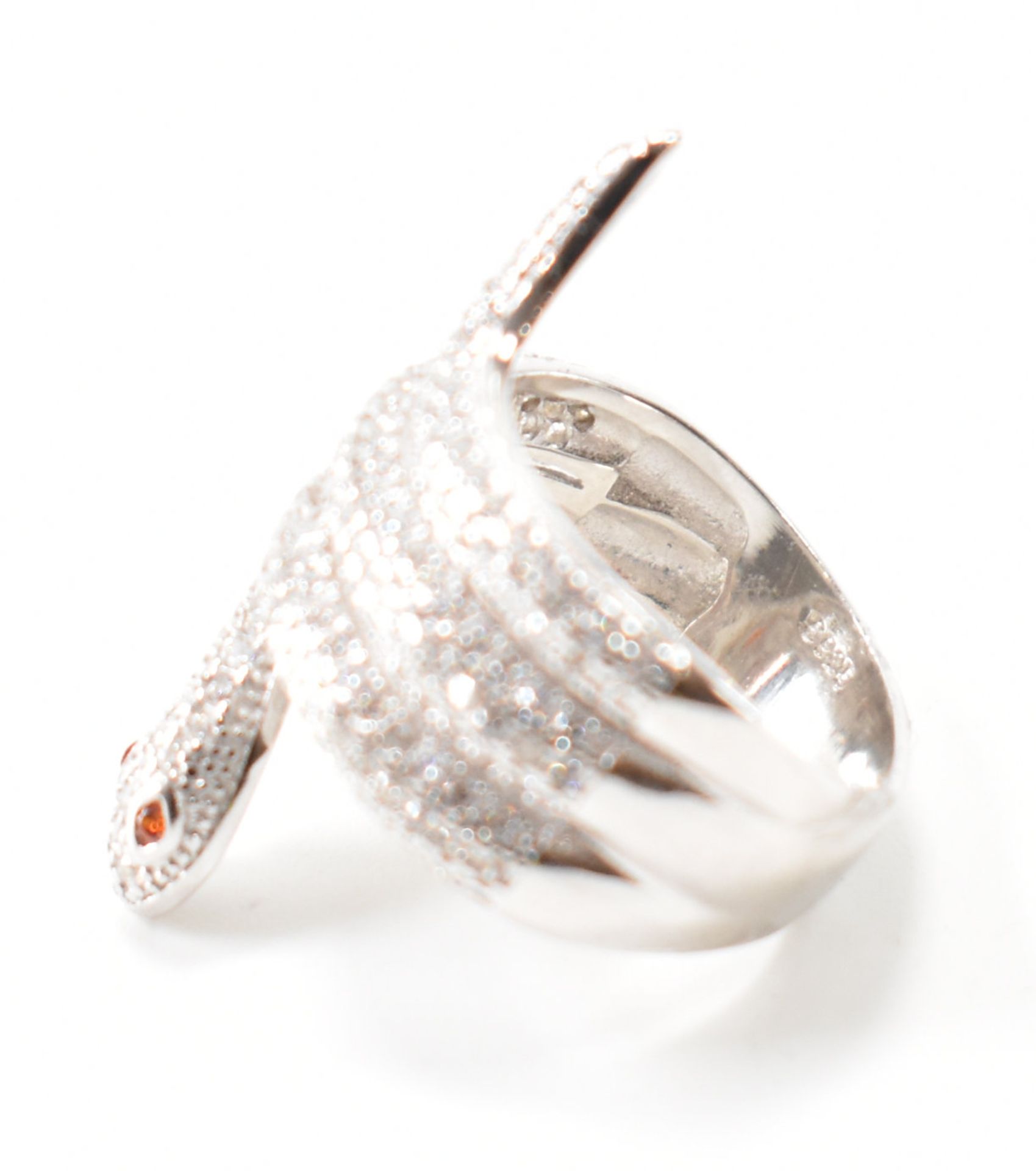 925 SILVER COILED SERPENT RING - Image 6 of 8