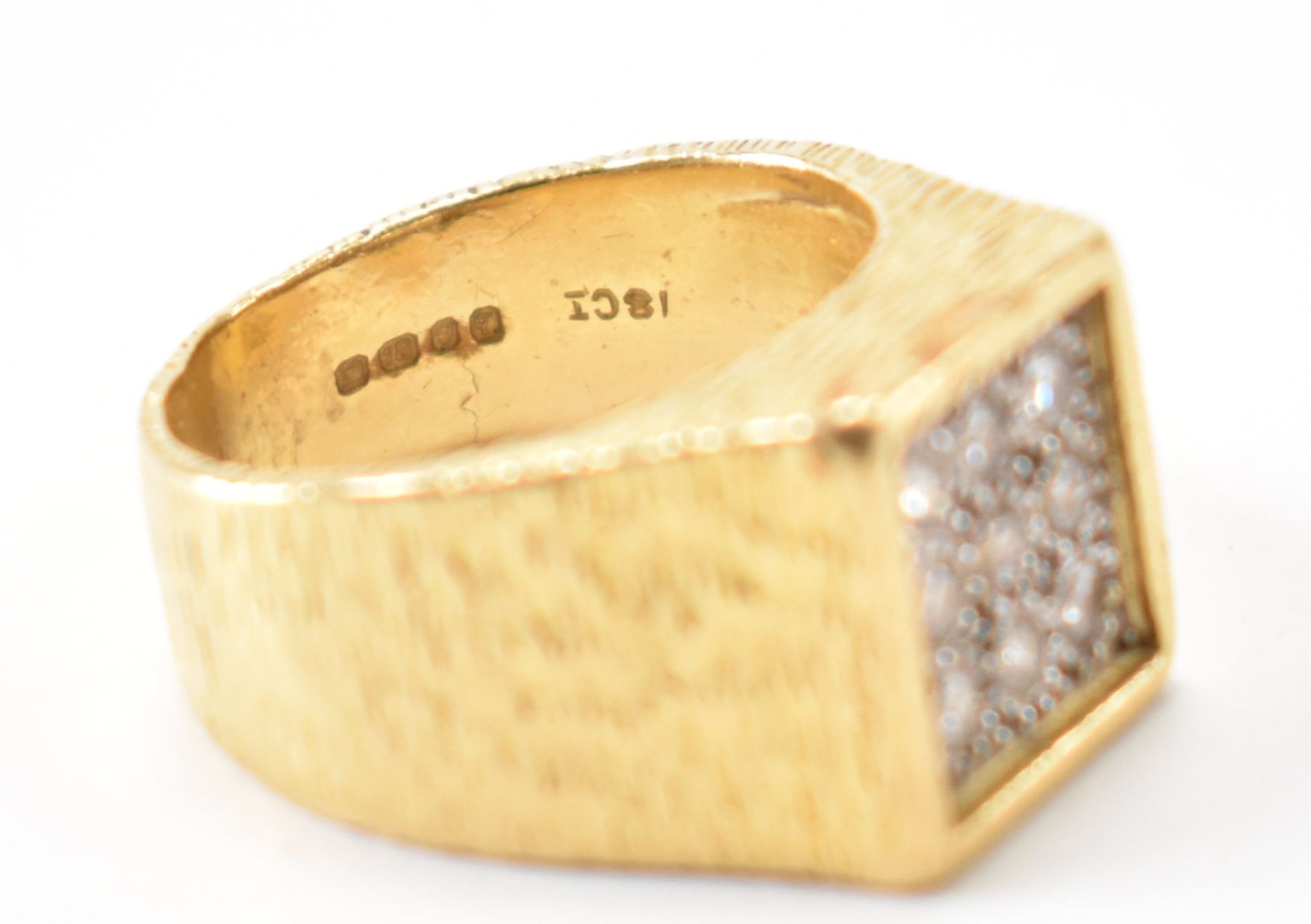 HALLMARKED 18CT GOLD & DIAMOND RING - Bild 7 aus 10