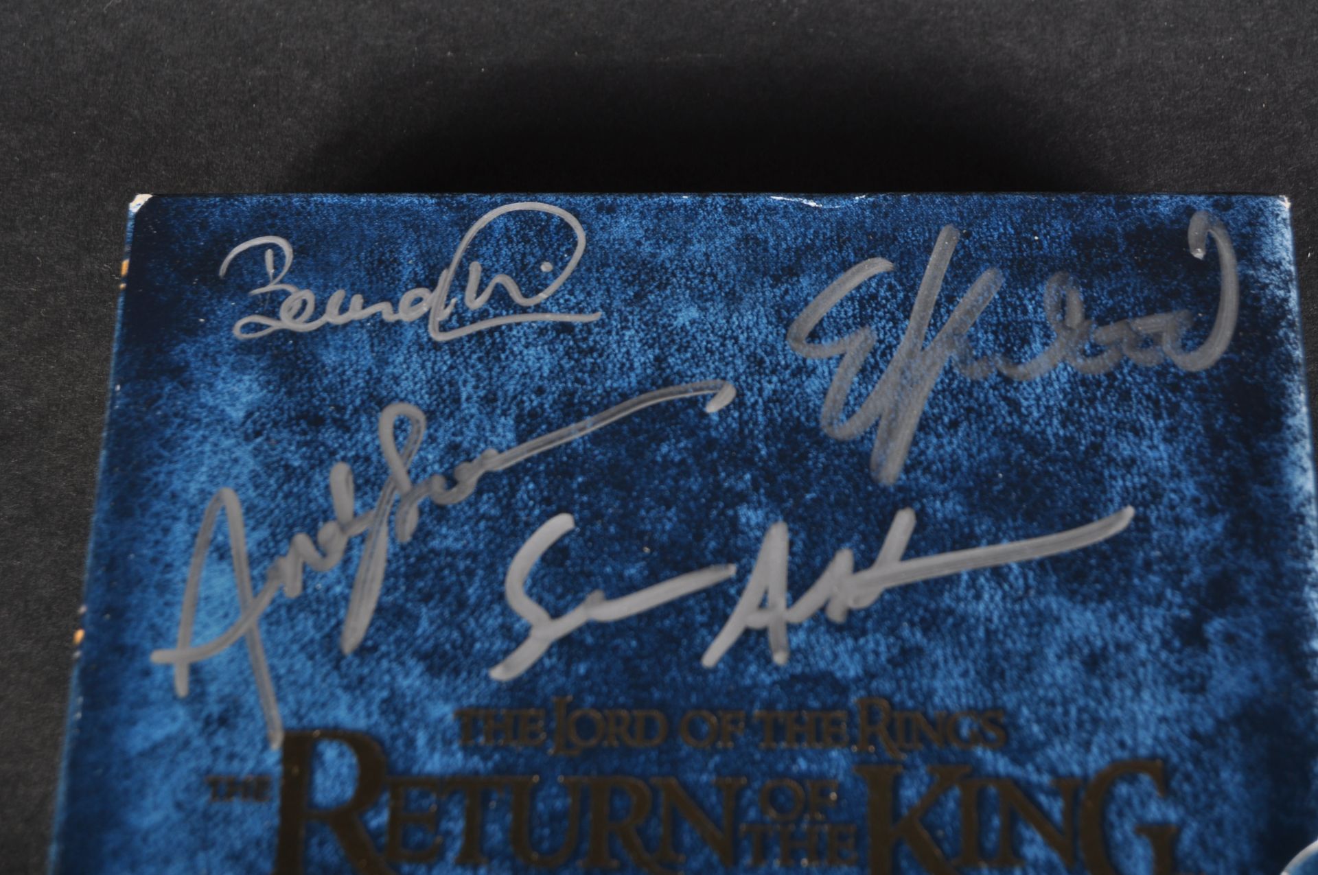 LORD OF THE RINGS - RETURN OF THE KING - MULTI-SIGNED DVD - Image 3 of 4