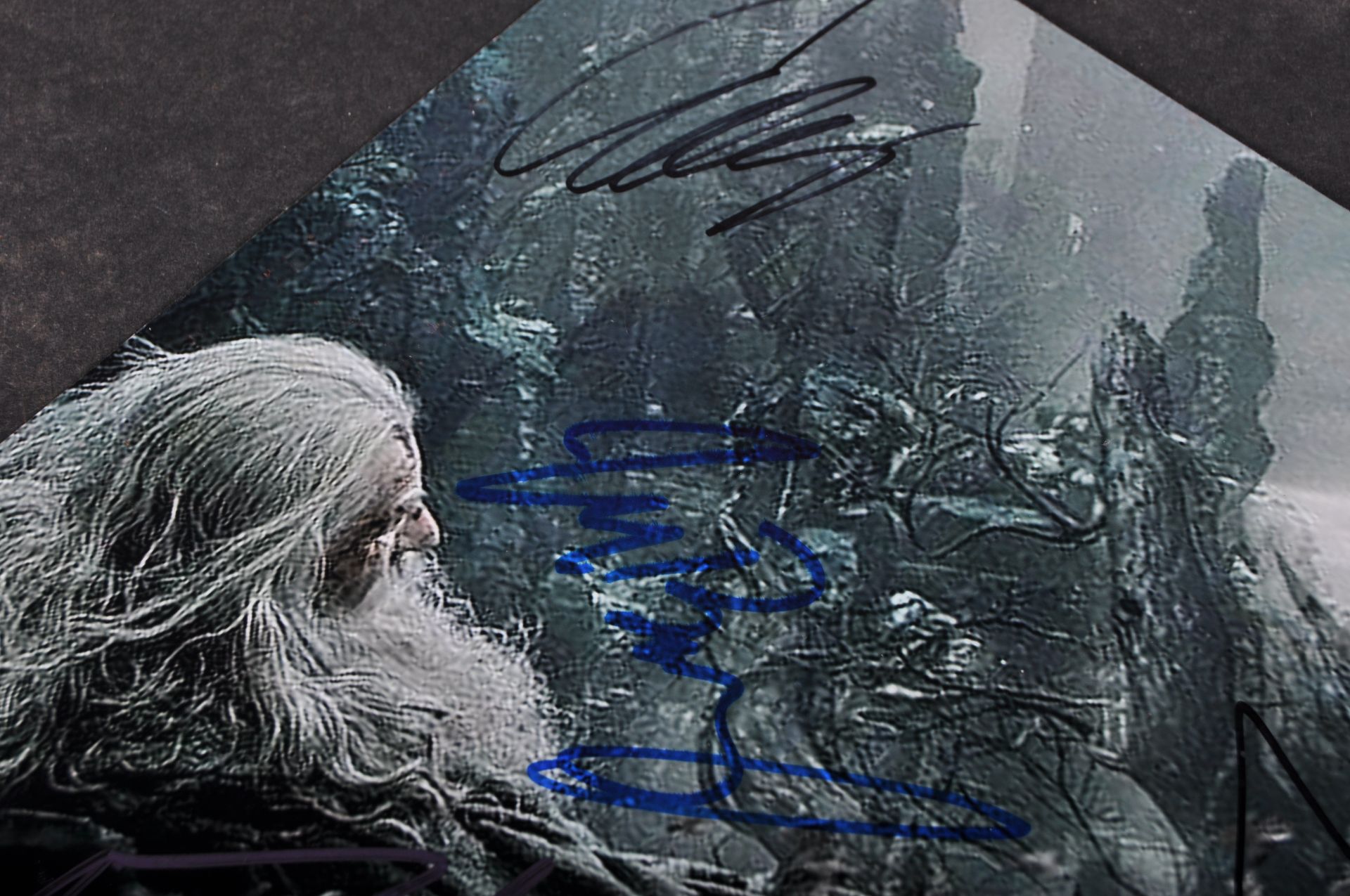 THE HOBBIT - CAST MULTI-SIGNED - 16X12 SIGNED POSTER - AFTAL - Image 5 of 5