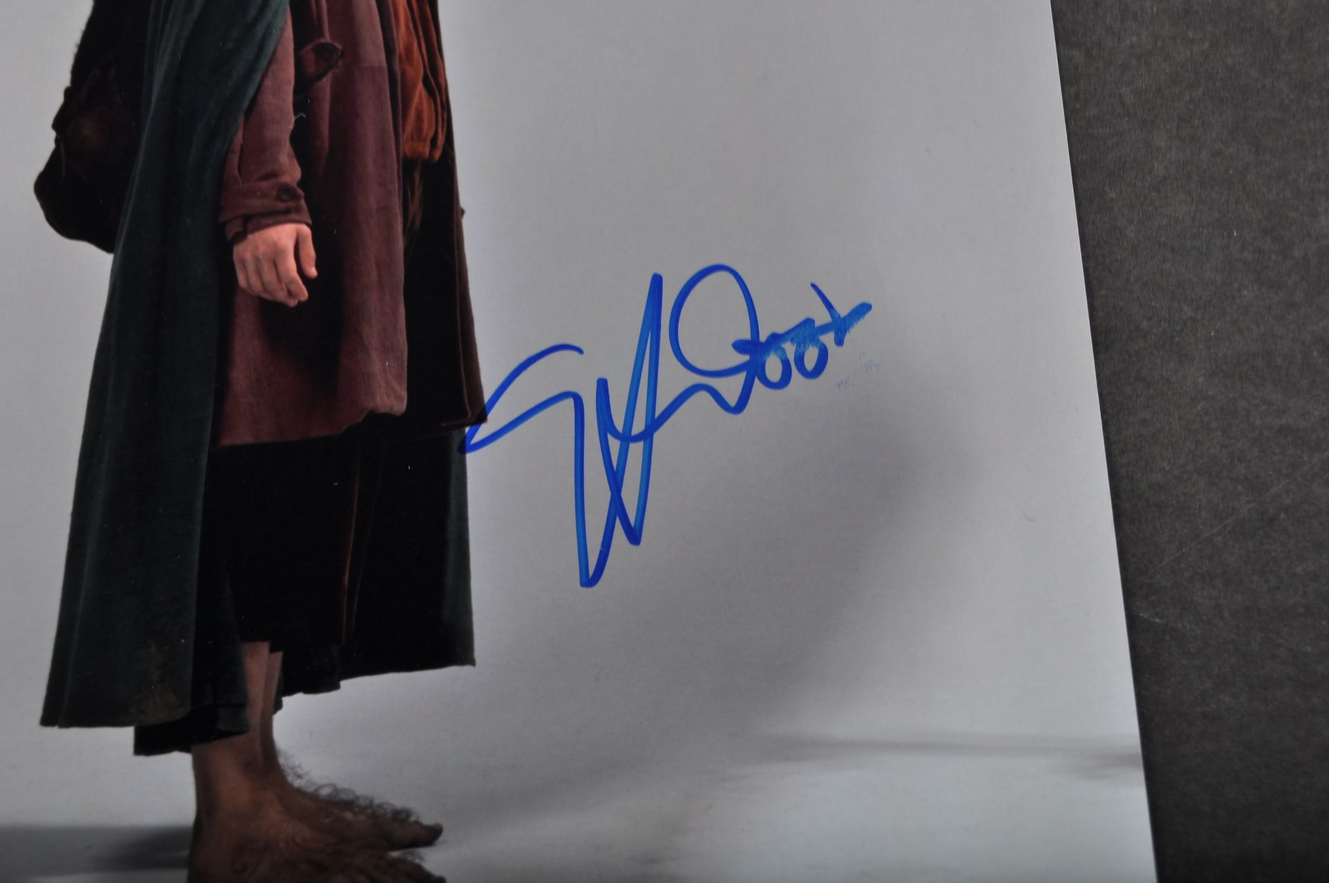 LORD OF THE RINGS - ELIJAH WOOD - SIGNED AUTOGRAPH - Bild 2 aus 2