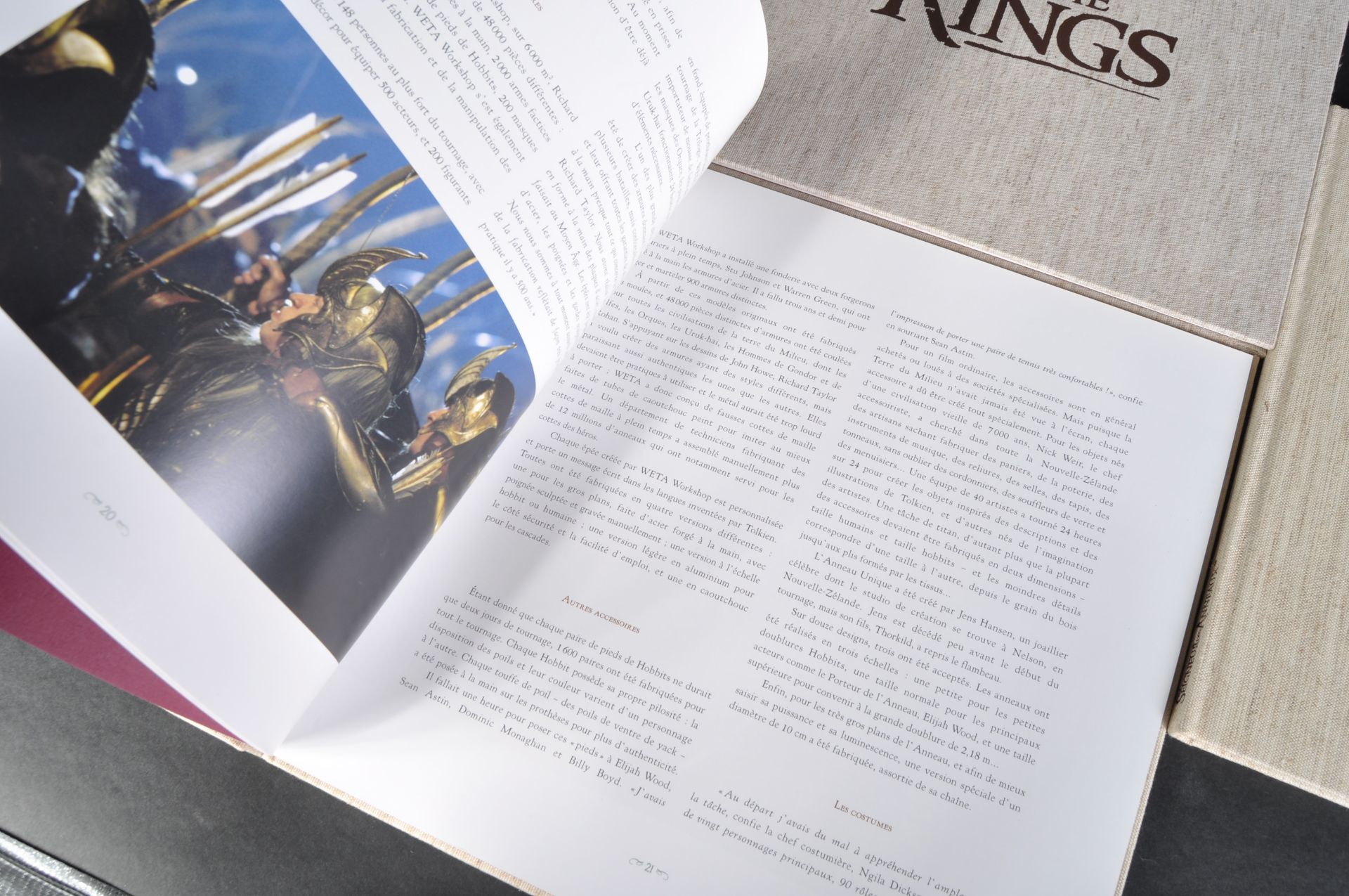 LORD OF THE RINGS - PRESS RELEASE BOOKS OF FRANCHISE - Image 2 of 7