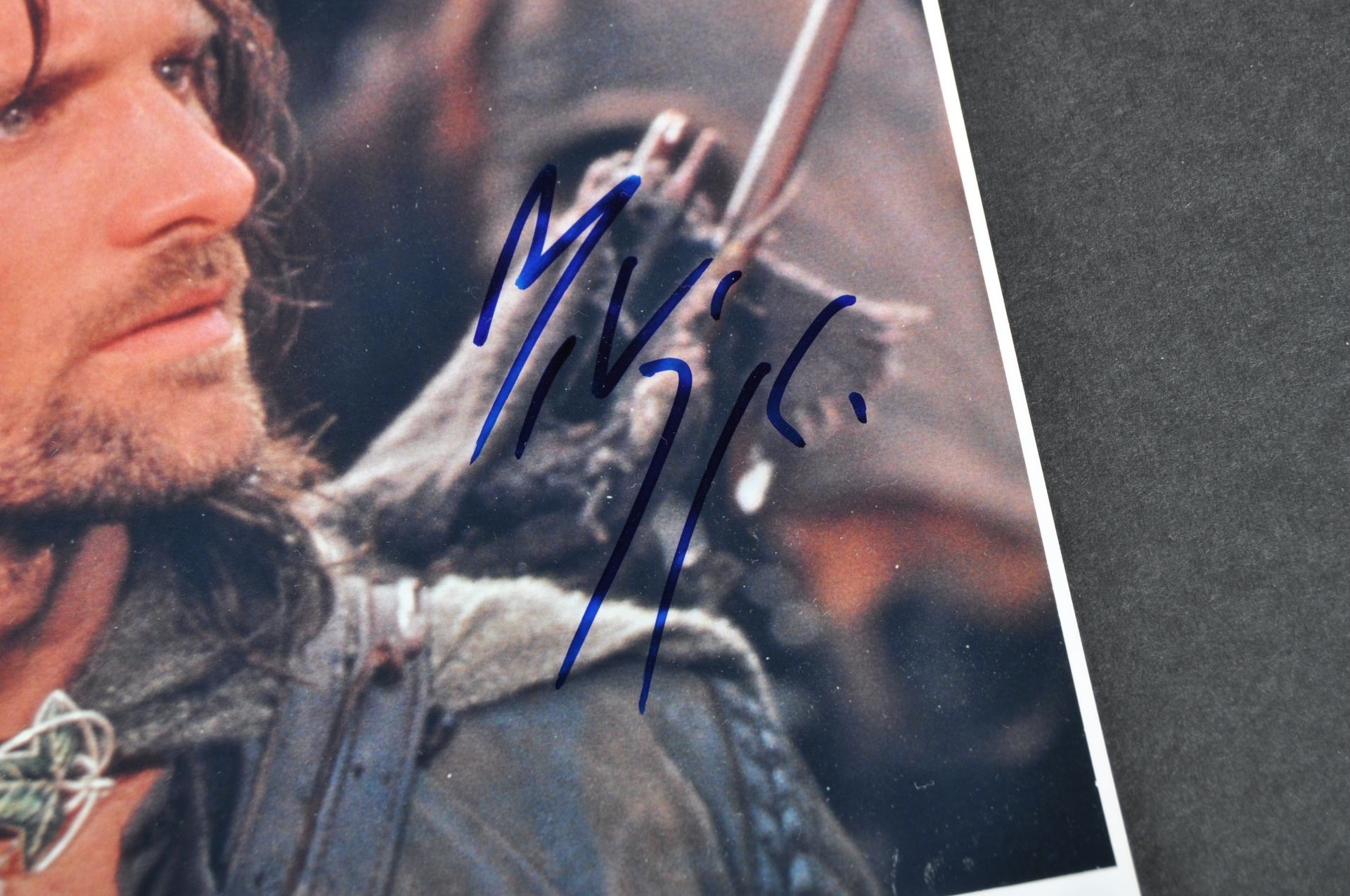 LORD OF THE RINGS - VIGGO MORTENSEN - SIGNED AUTOGRAPH - Image 2 of 2